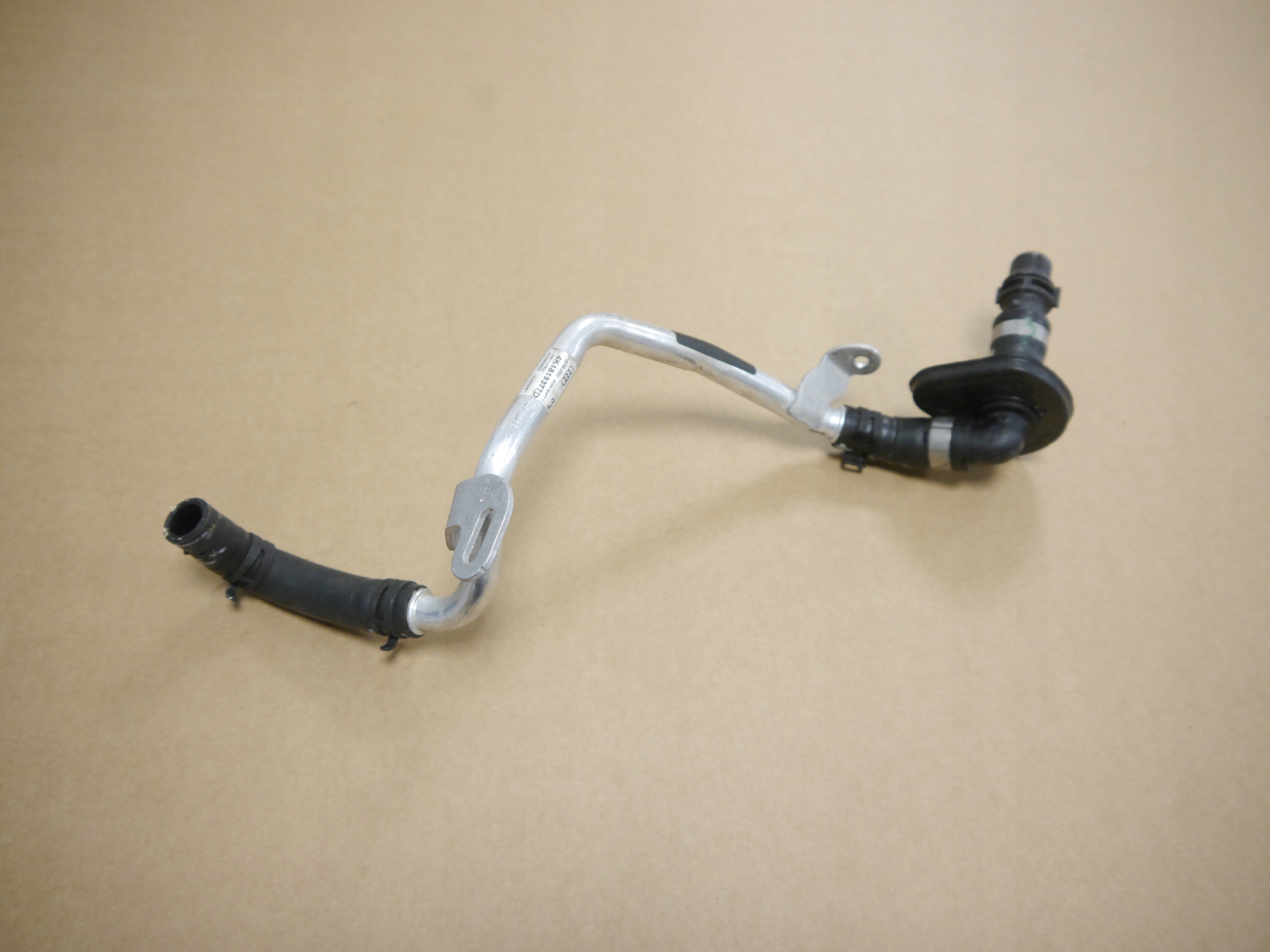 AUDI A6 A7 4K PRZEWÓD WODY 4K1819377D