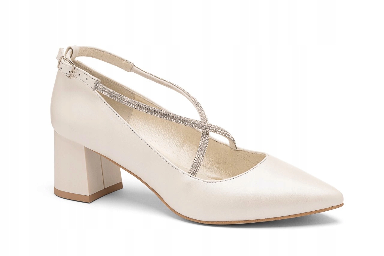 Nízké lodičky s lesklými proužky na kříži Butdam 39