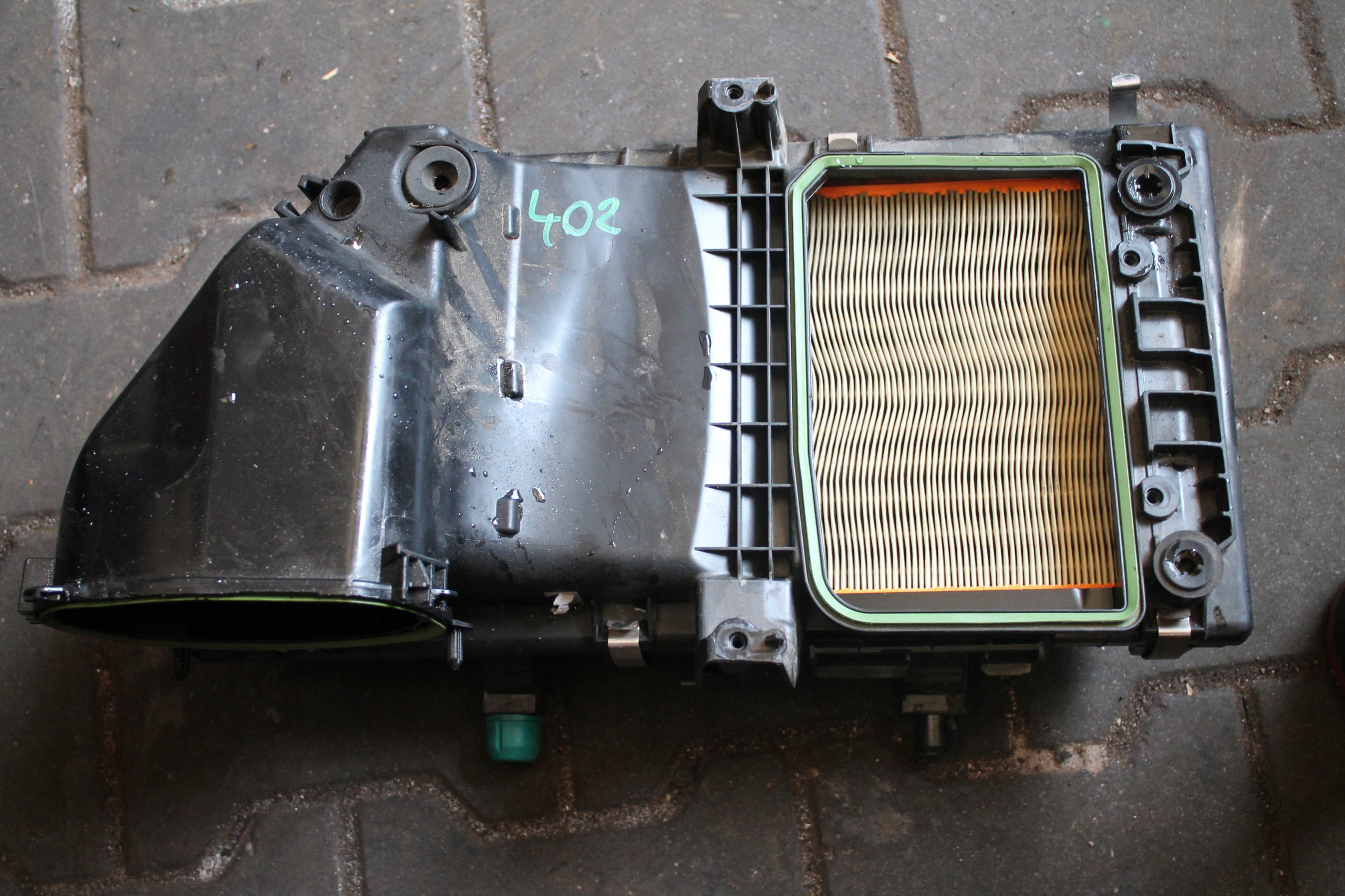 402. Gehäuse filter luft MERCEDES A6540902501