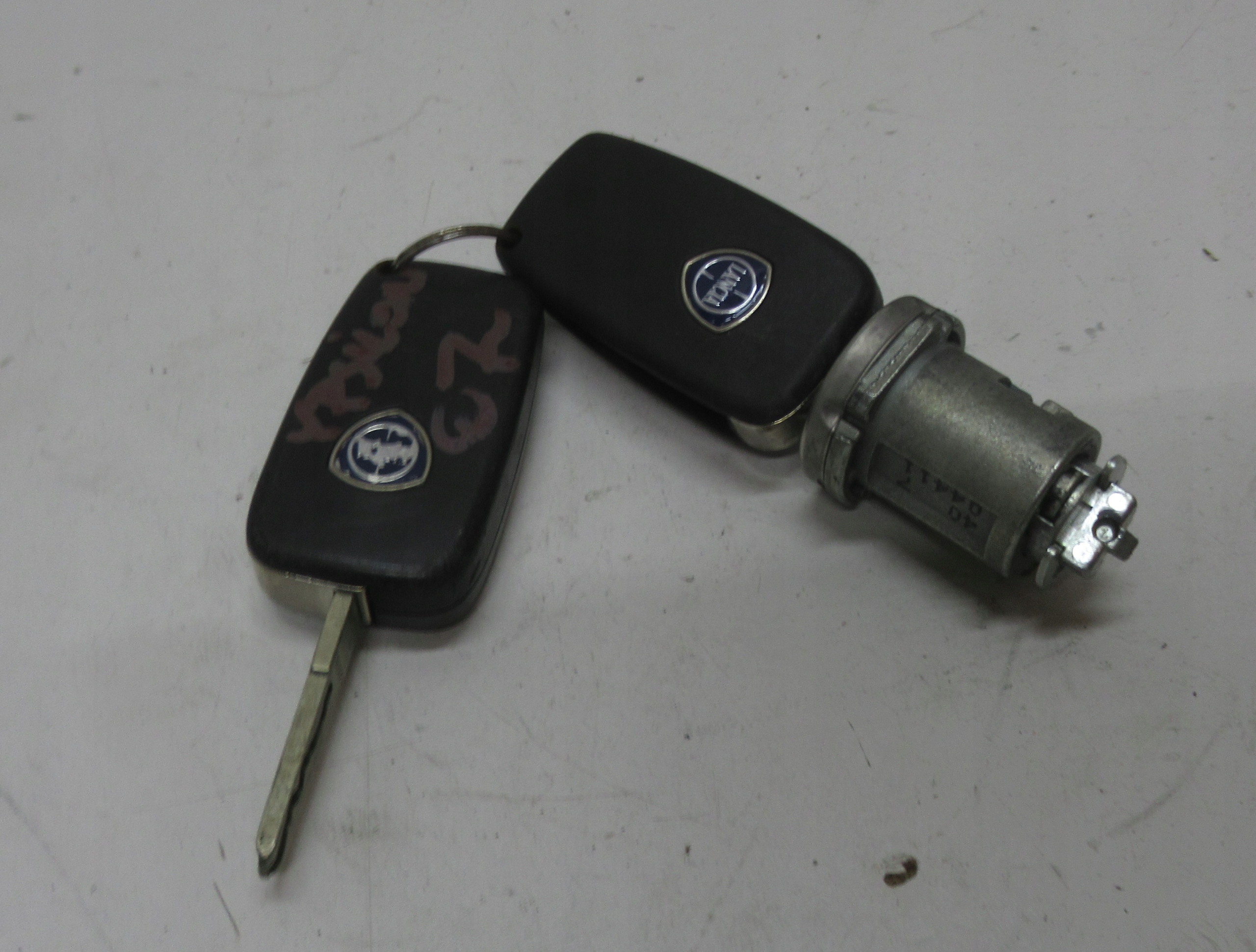 YPSILON II 08R ignition + 2 KLUCZE + lock cylinder
