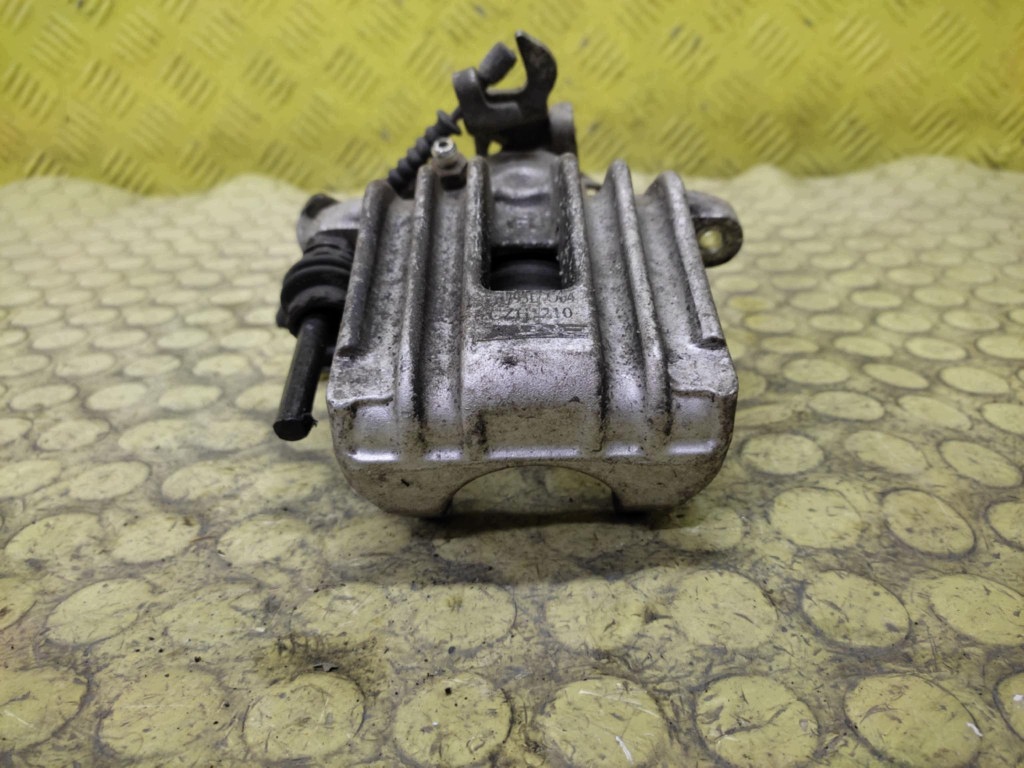VW PASSAT B5 bremssattel bremse sattel brems- links heck