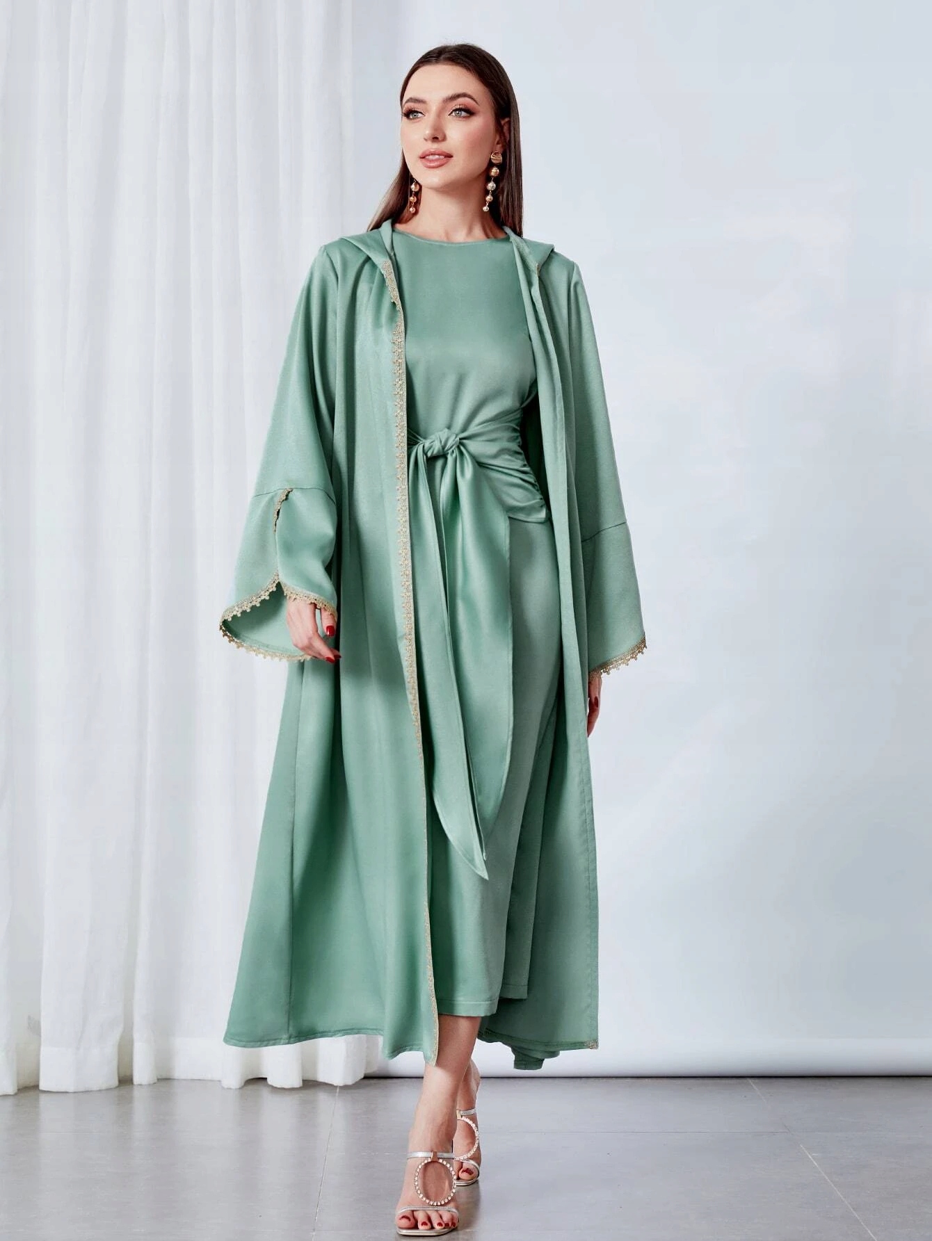 Komplet abaya tunika s kapucí šaty 42/44