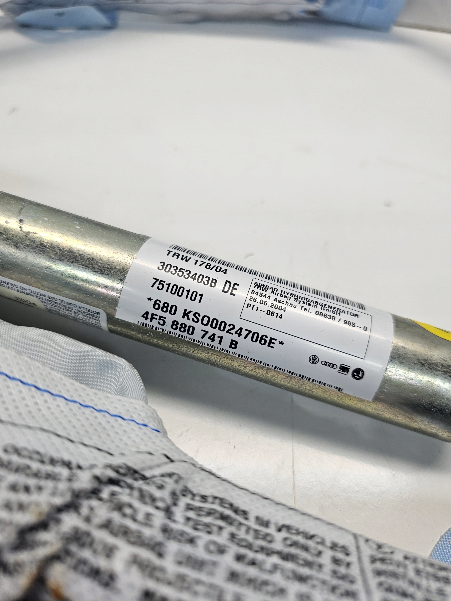 DACHVORHANG AIRBAG LINKS AUDI A6 C6 SEDAN 4F5880741B