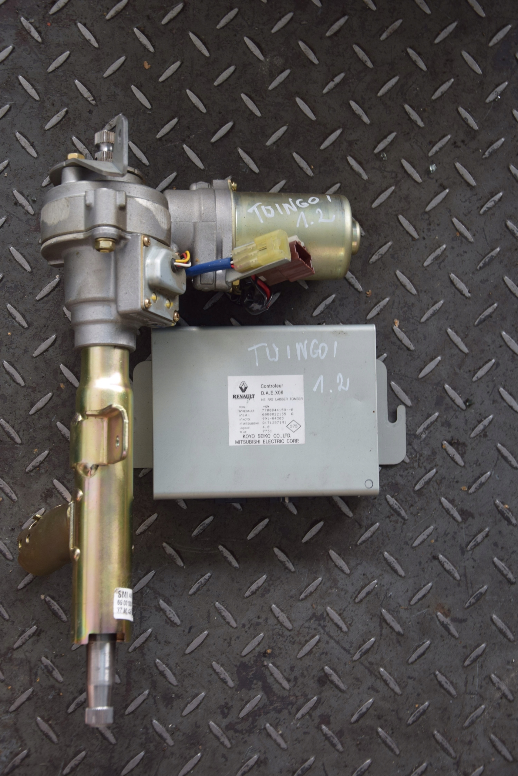 УСИЛИТЕЛЬ RENAULT TWINGO И 7700844158