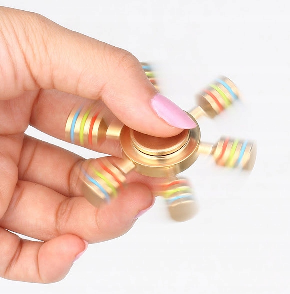 METALOWY SPINNER FIDGET ANTYSTRESOWY MOCNE ŁOŻYSKA CIĘŻKI SZYBKI + ETUI Wiek dziecka 3 lata +