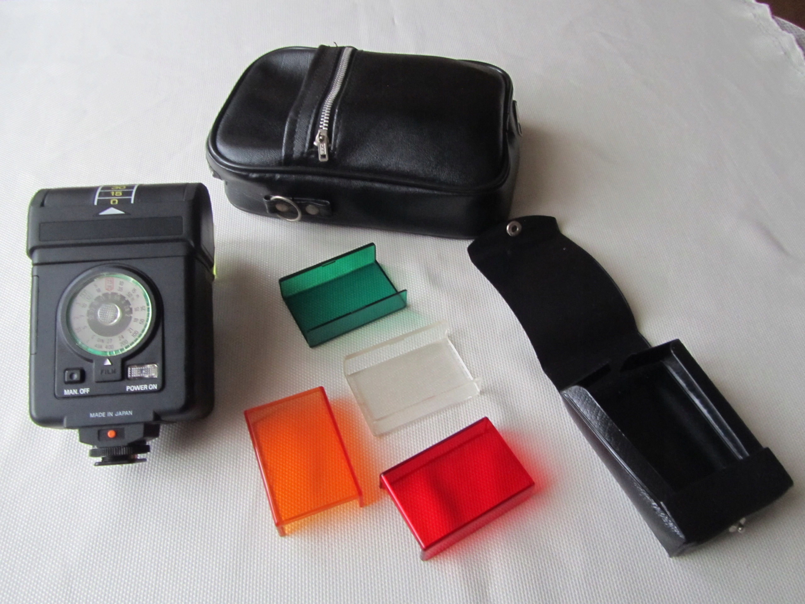 Lampa błyskowa PRESENTA 930 VC. nówka ! EAN (GTIN) 9786669093355