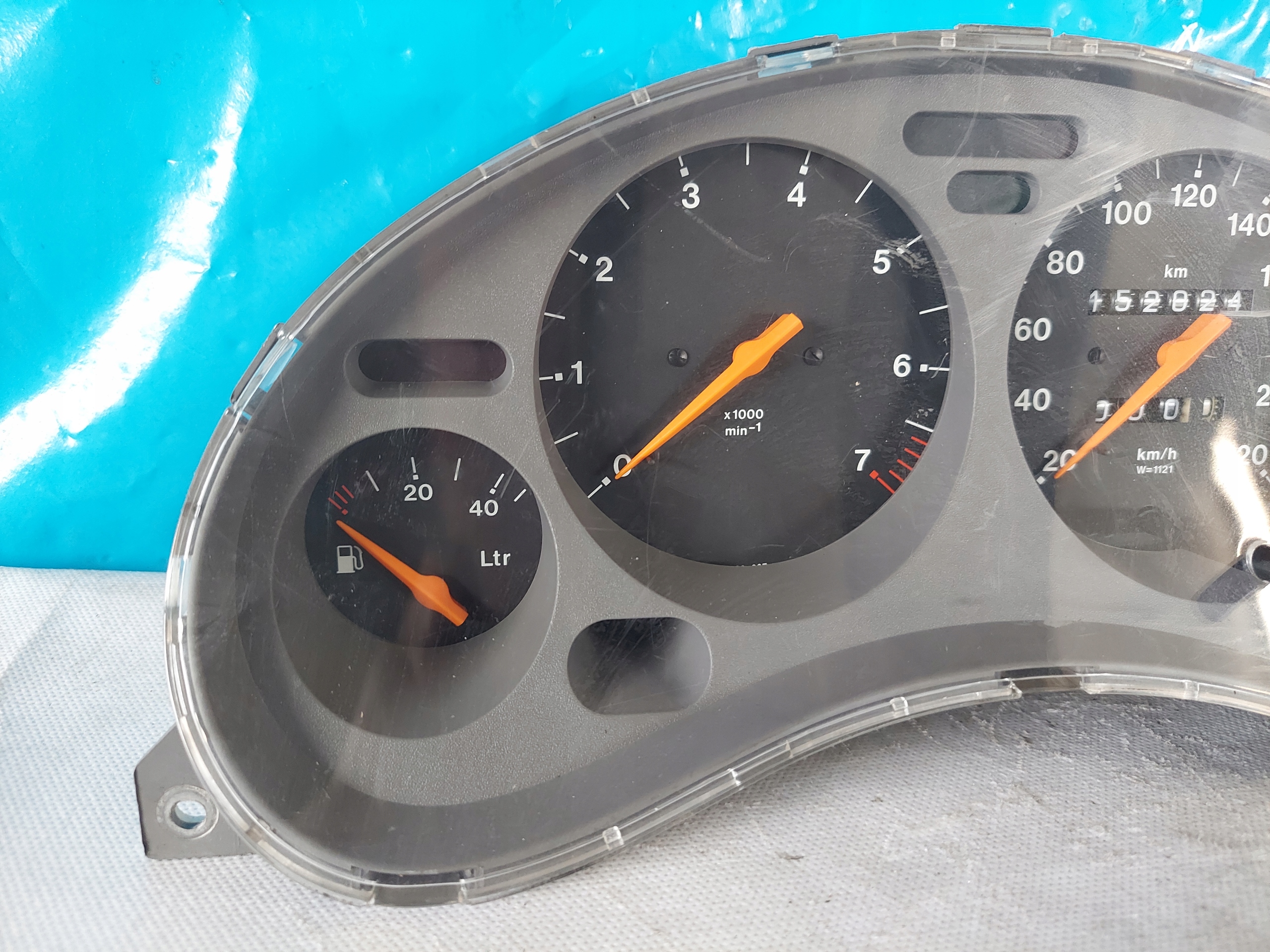 dials clock OPEL TIGRA 1.4 16V 90386323