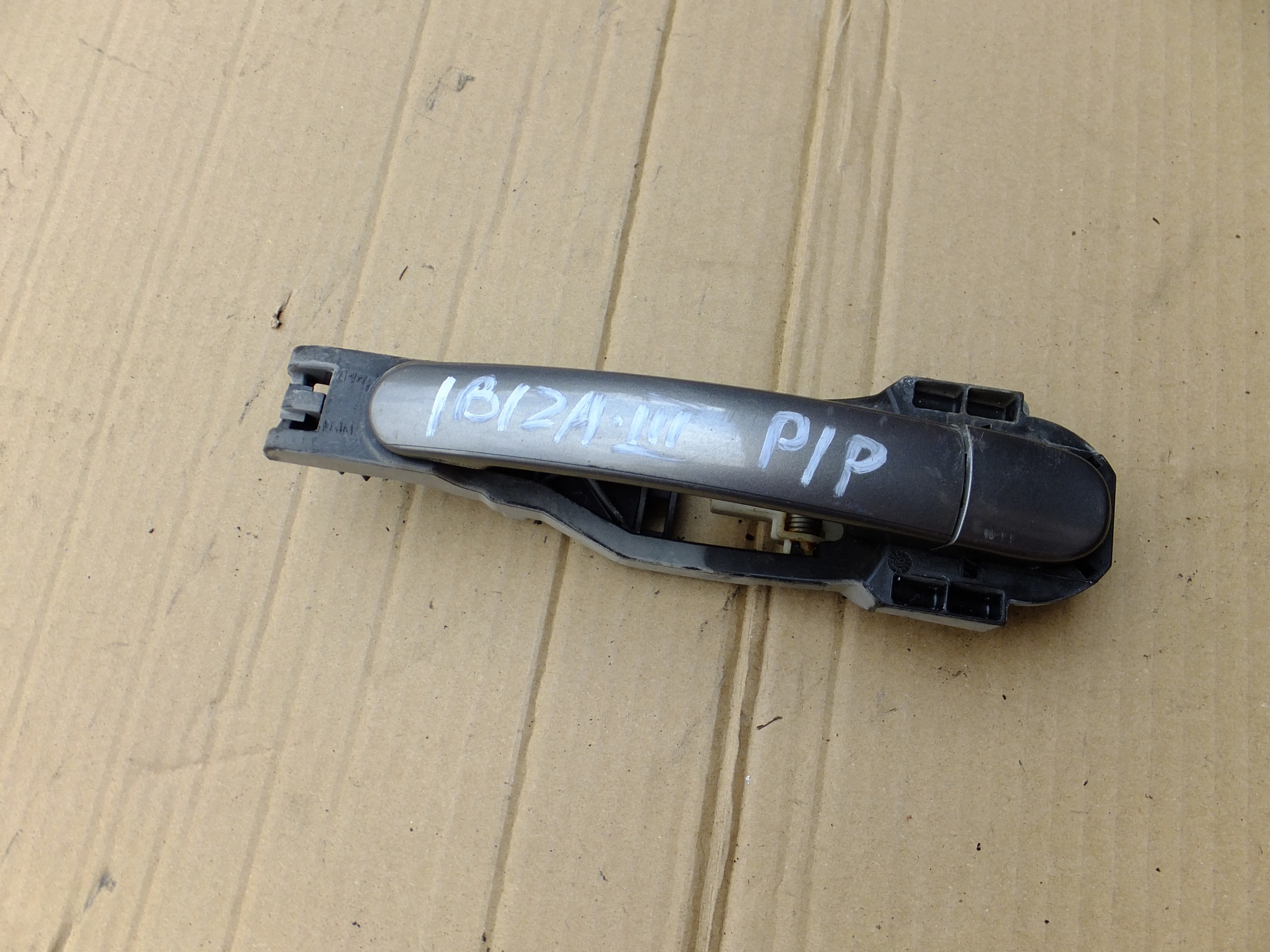 handle right front seat ibiza III 5D 2006r