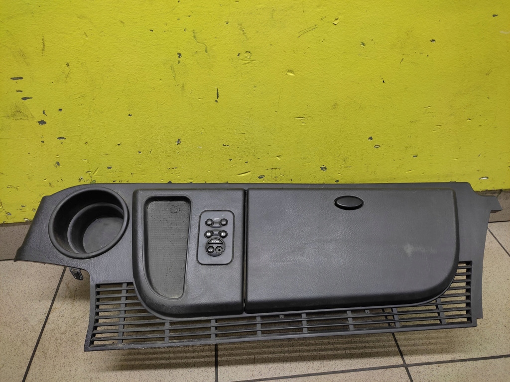 LAND ROVER DISCOVERY III passenger compartment boot left ESJ501010