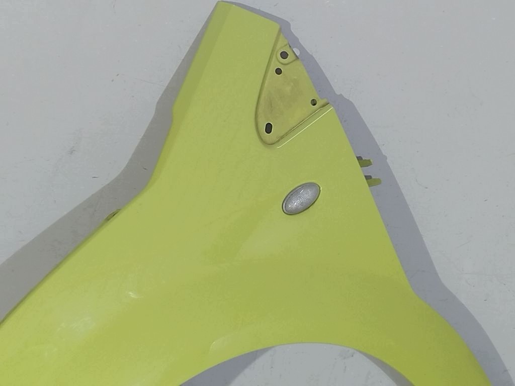Citroen C2 and fender left KBNB