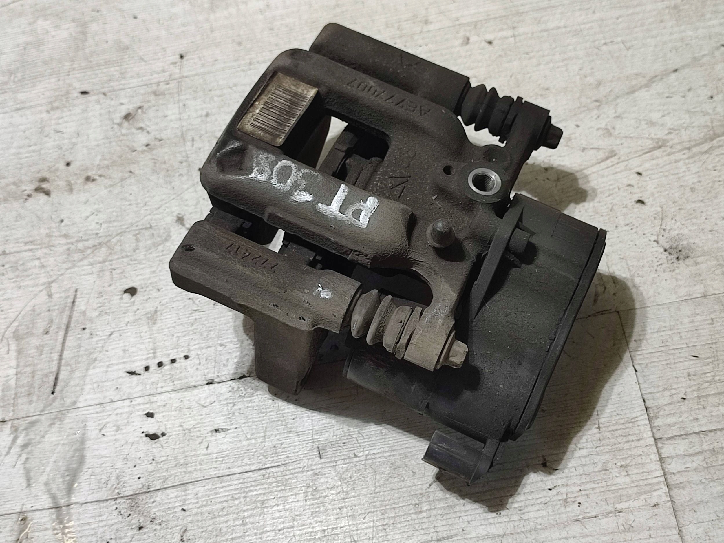 Peugeot 308 2019 rear part side right rear caliper brake