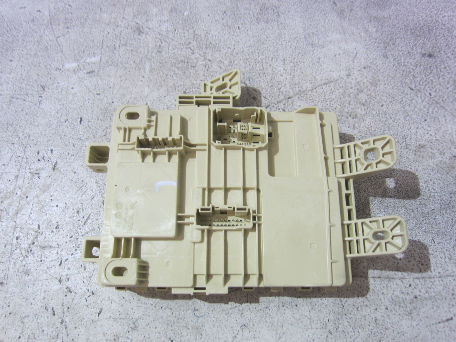 KIA SORENTO IV MQ4 module control unit compartment JUNCTIONBOX 91951-R5311