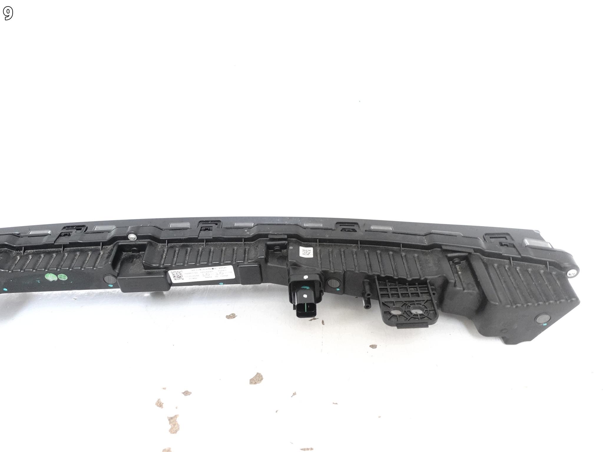 SMART #1 22- light cap central LED HIGH front EUROPA