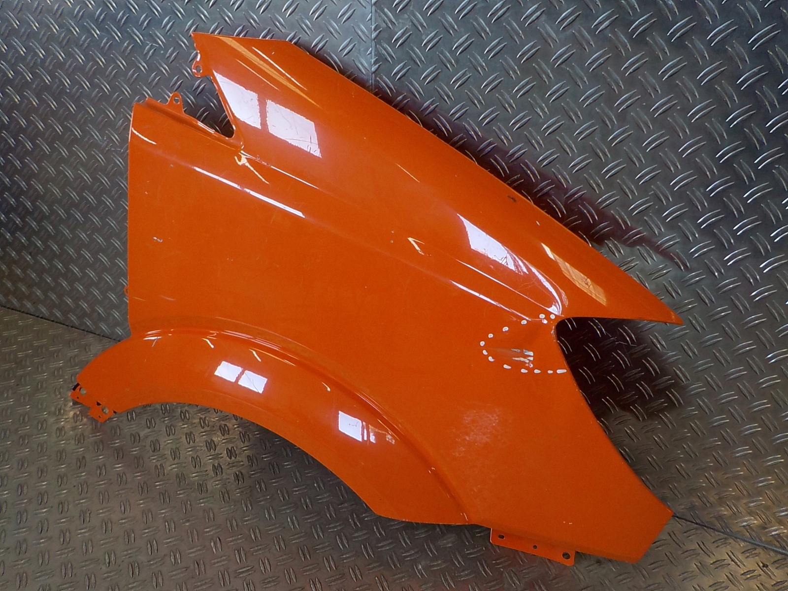 SPRINTER 906 06-14 BŁOTNIK PRZÓD PRAWY Strona zabudowy przód - prawa