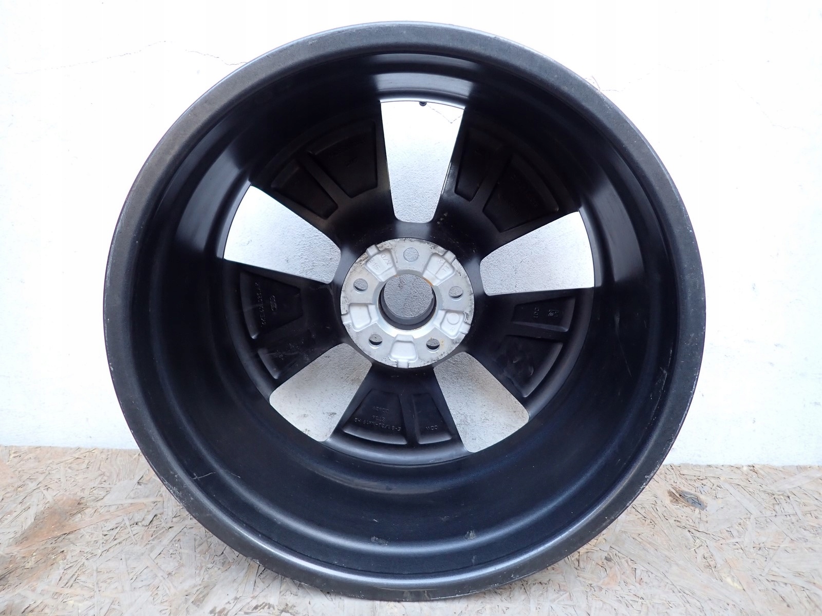 disk hliníkový AUDI E TRON 4KE 5x112 19 8,5J ET36 4KE601025AK