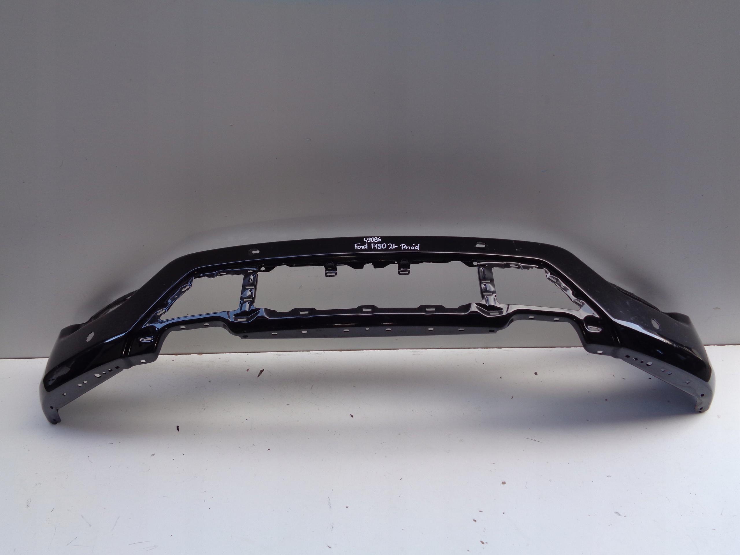Frontstoßstange FORD F150 21- NR 49086