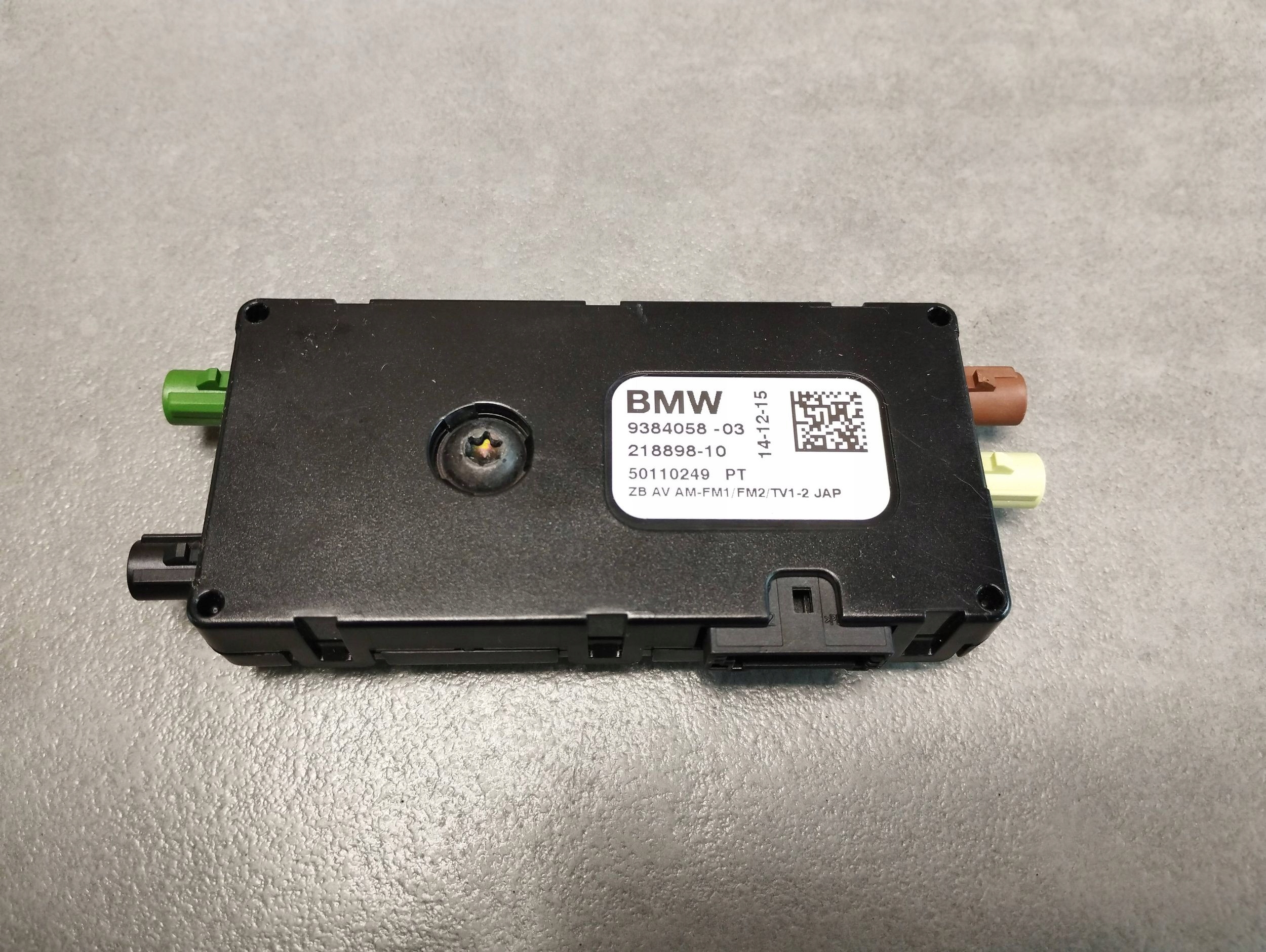 BMW 7 G11 antenna amplifier 9384058