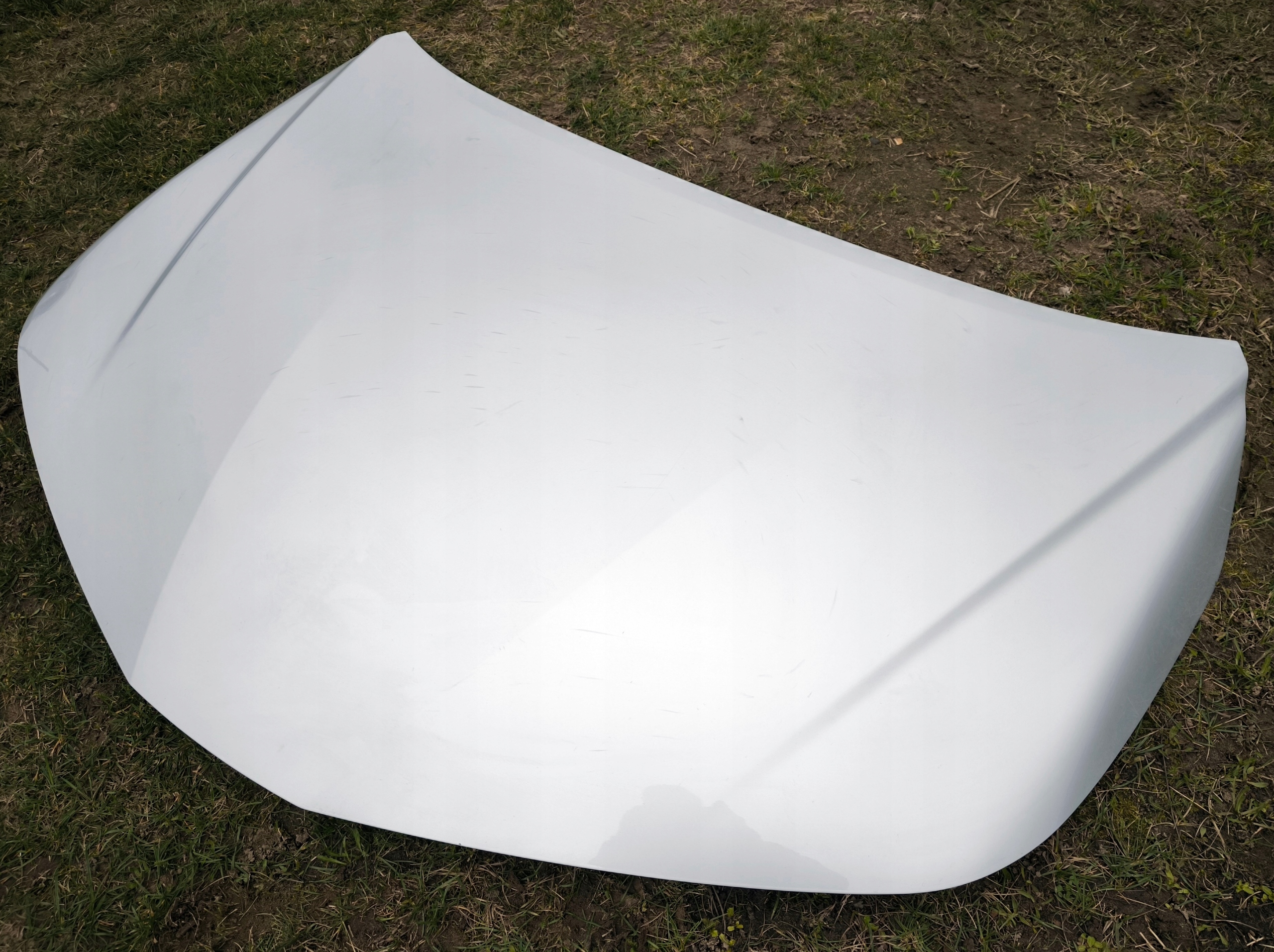 MASKA POKRYWA SILNIKA COROLLA E21 SEDAN