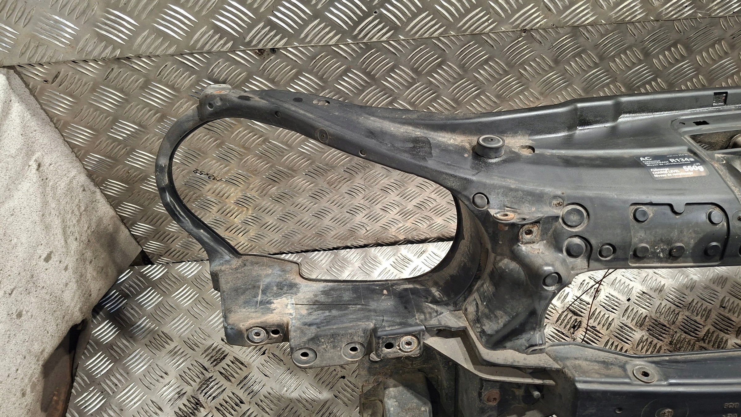 support panel for radiators pillar VW POLO IV