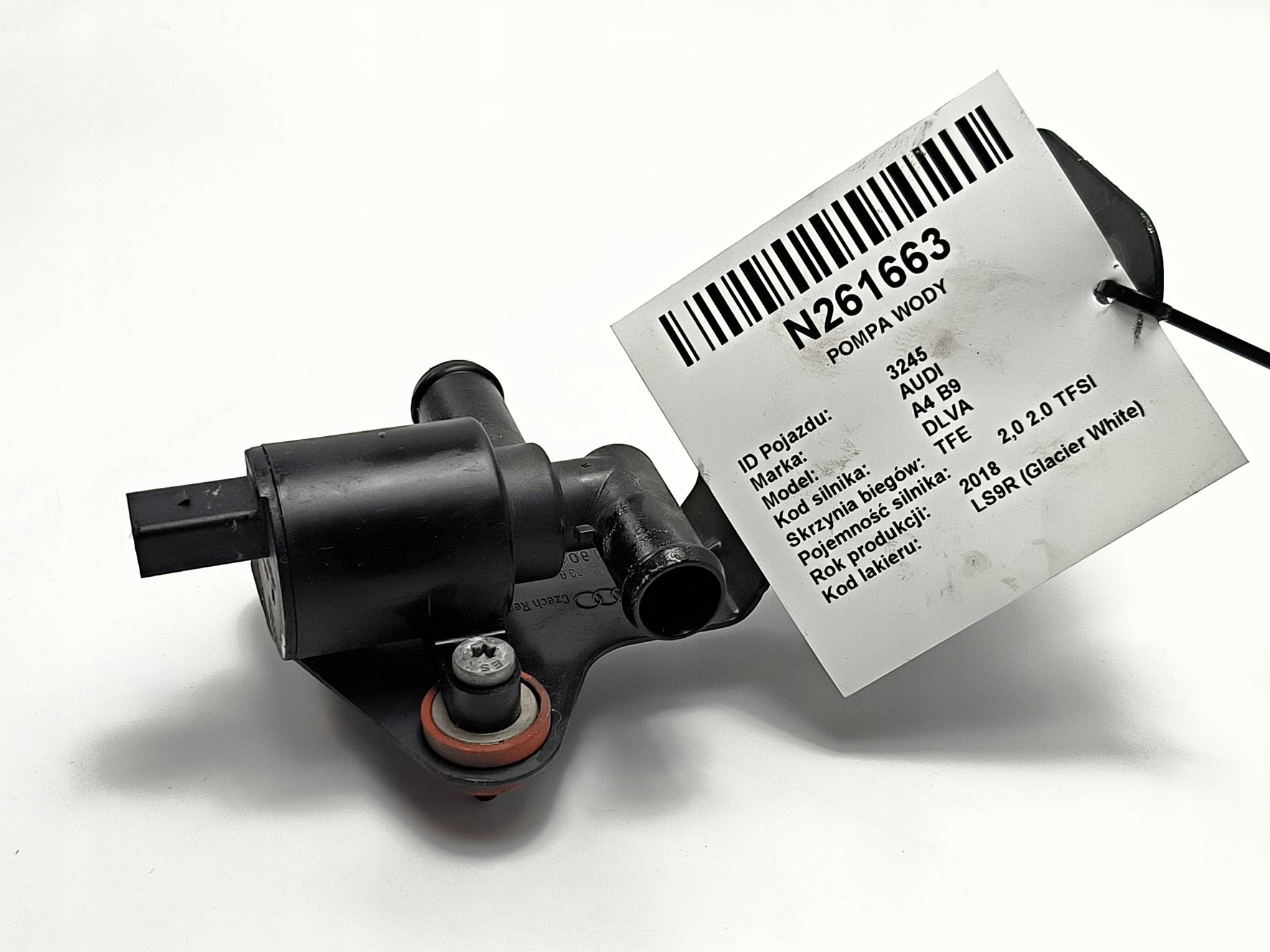 water pump 8W1819263B AUDI A4 B9 S-LINE