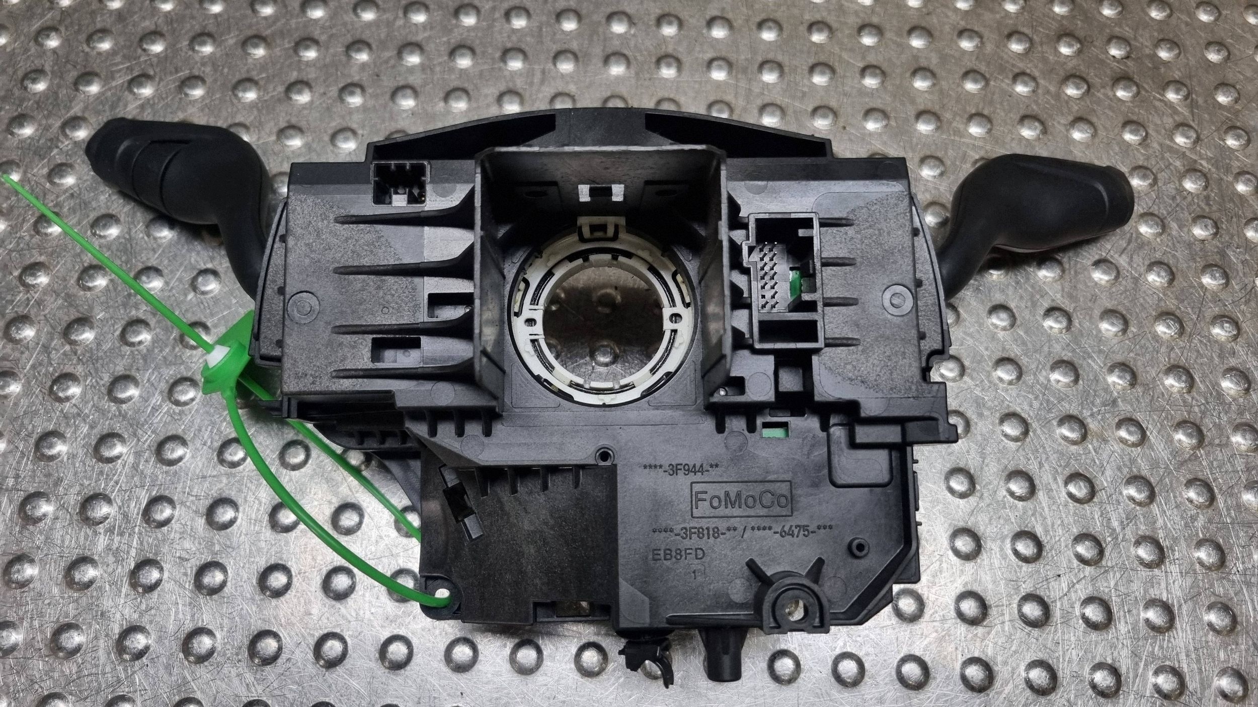 commande levier commodo sous volant anneau DV6T-3F944-AA BM5T-14A664-CD FORD KUGA MK2