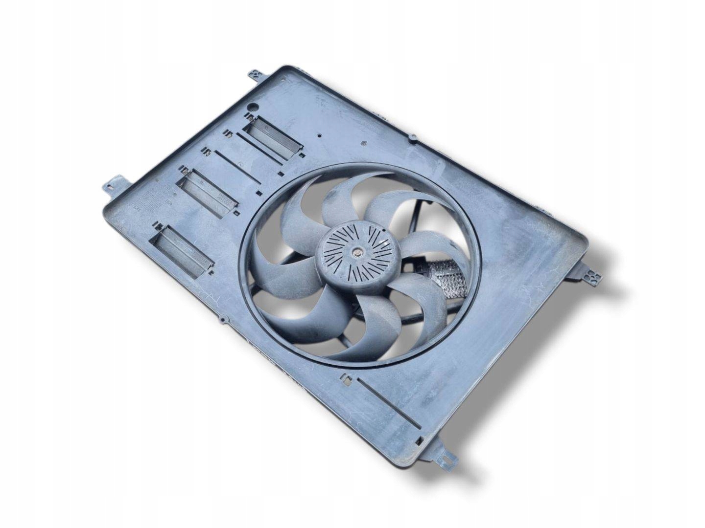 ventilátor chladiče Ford Mondeo 4 2007 6G91-8C607-PC
