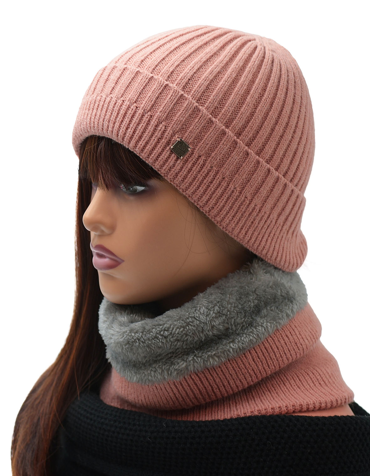 

Czapka i Komin na zimę z futerkiem Komplet