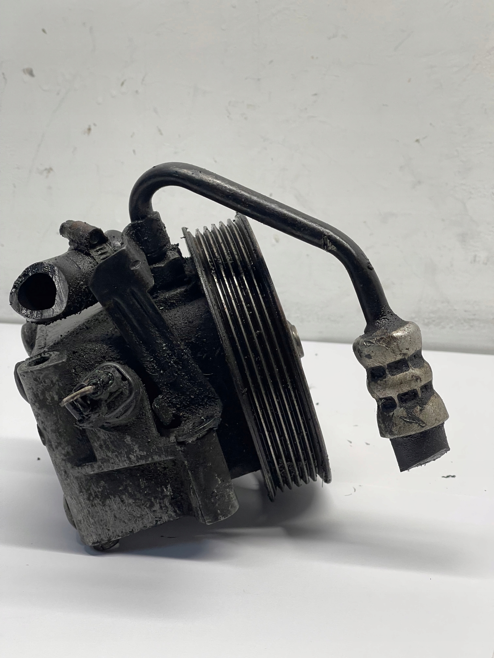 FORD FOCUS ST servo pump UKLADU steering wheel 4M503A733AB