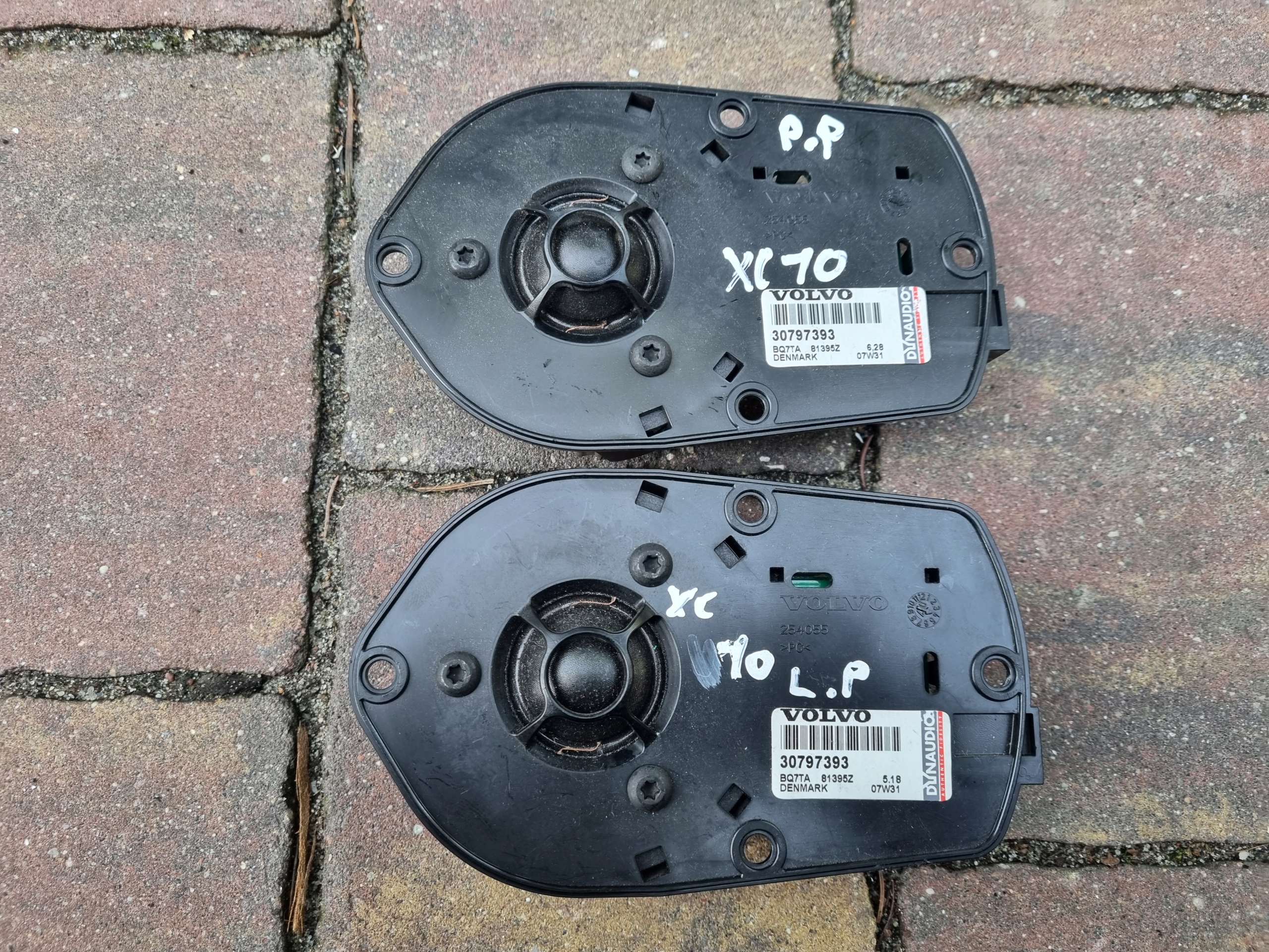 Динамик DYNAUDIO VOLVO V70 XC70 30797393