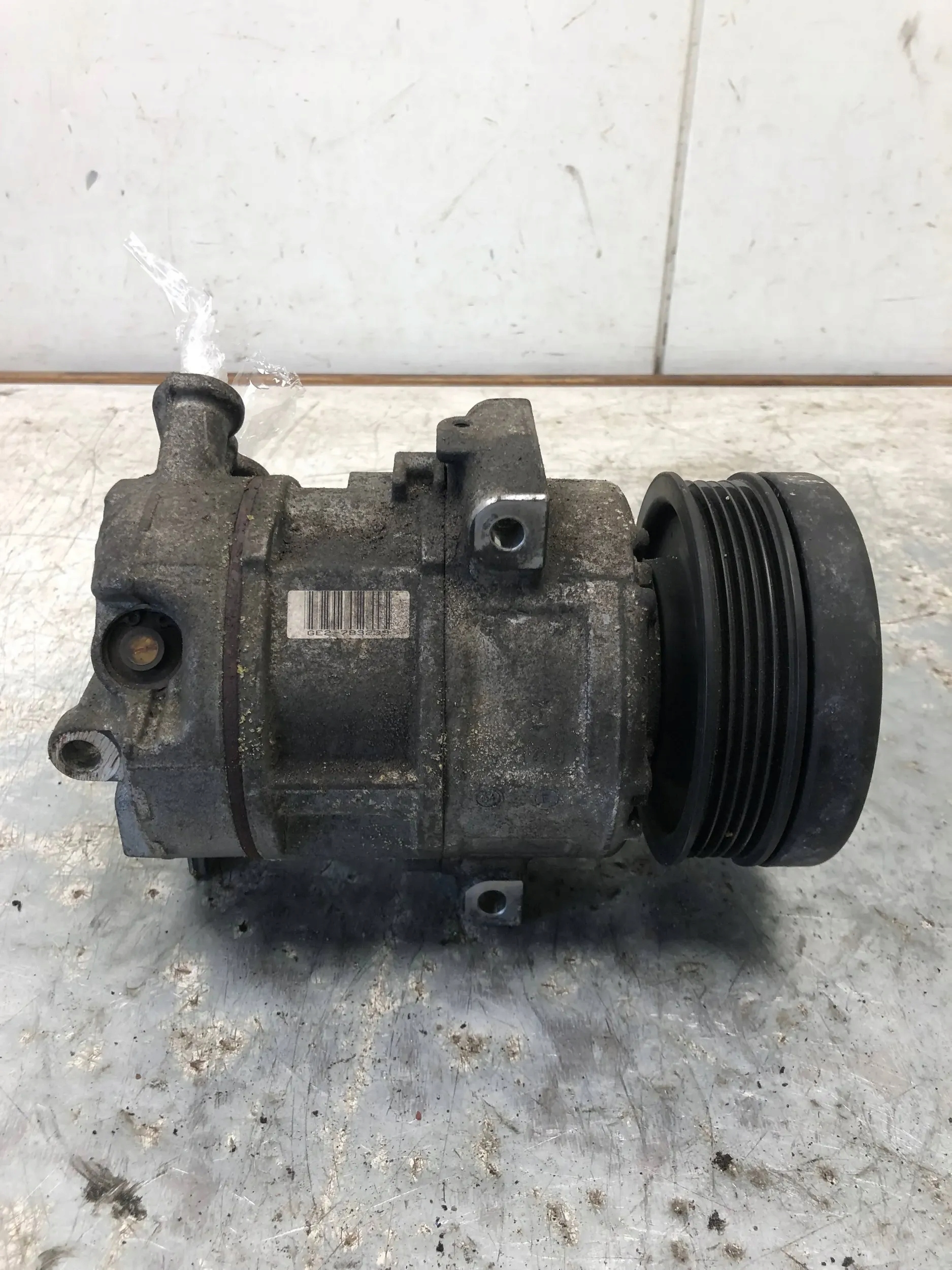 compressor compressor; KLIMATYZCJI OPEL CORSA D 55701200