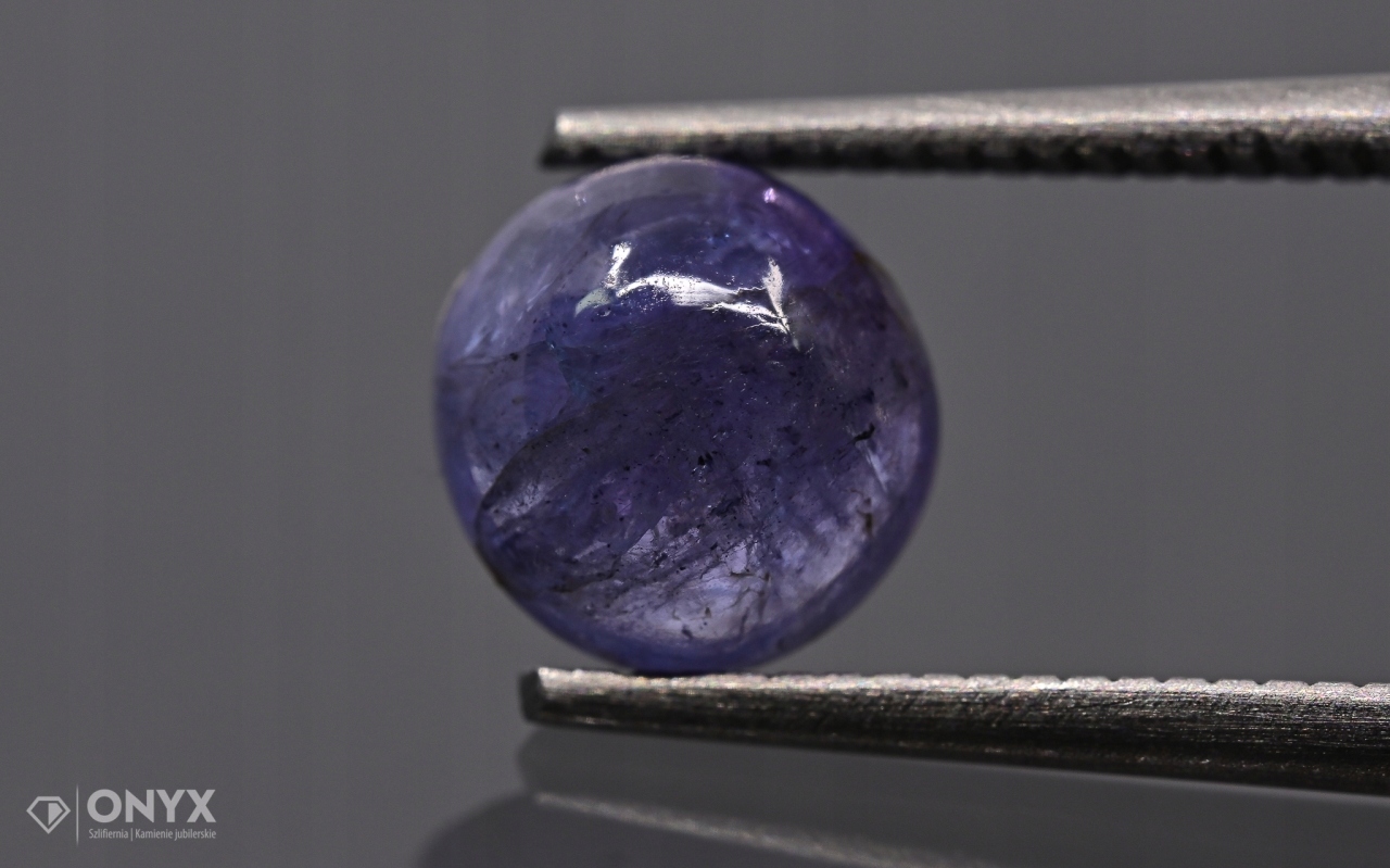 Tanzanit kabošon kulatý fi 6,2 mm