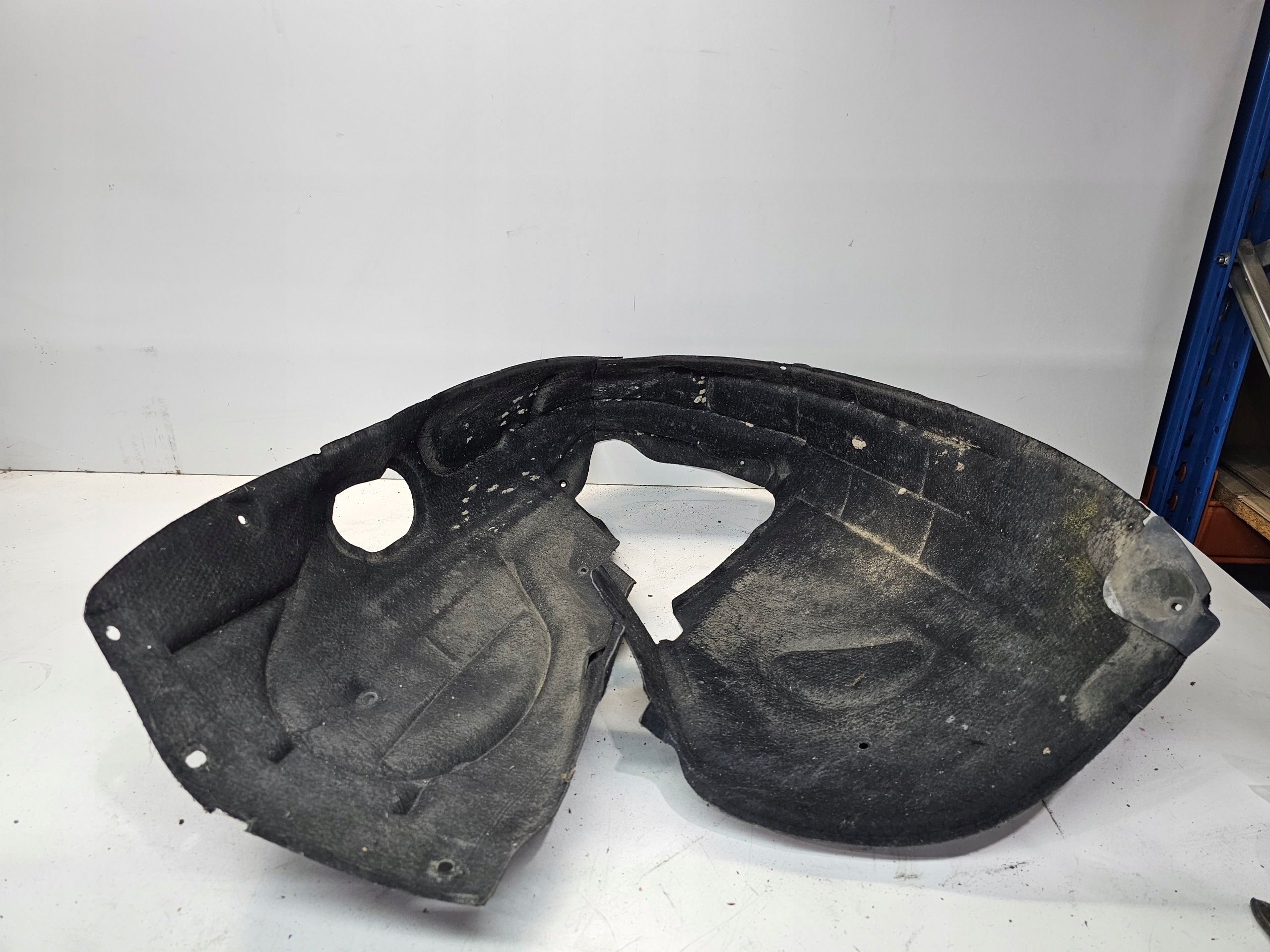 mudguard left front AUDI A6 C6 LIFT MATERIALOWE OK