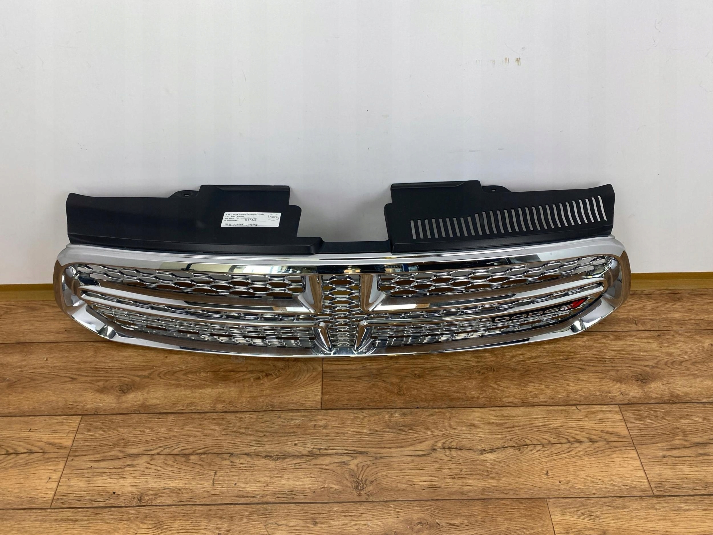 cap of a bumper frame grill front Dodge Durango 2014+ USA