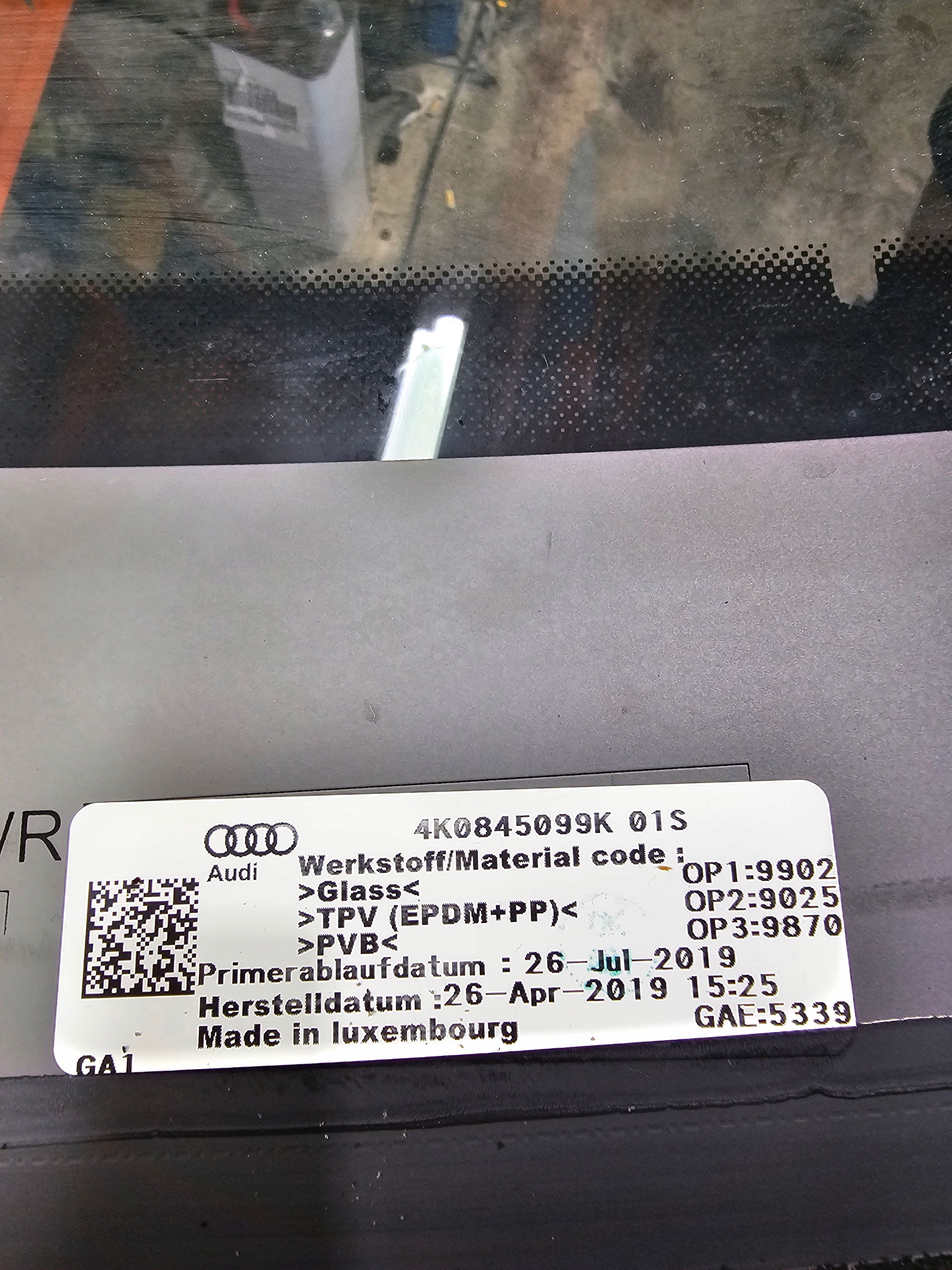 window front iron AUDI A6 C8 4K0845099K 2019R