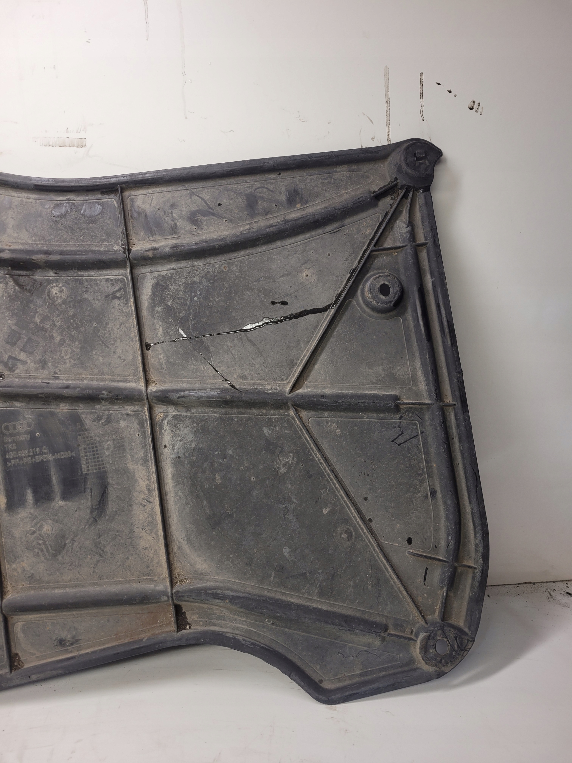 BLENDE ABDECKUNG UNTERFAHRSCHUTZ LINKS AUDI A6 C7 4G0825219C