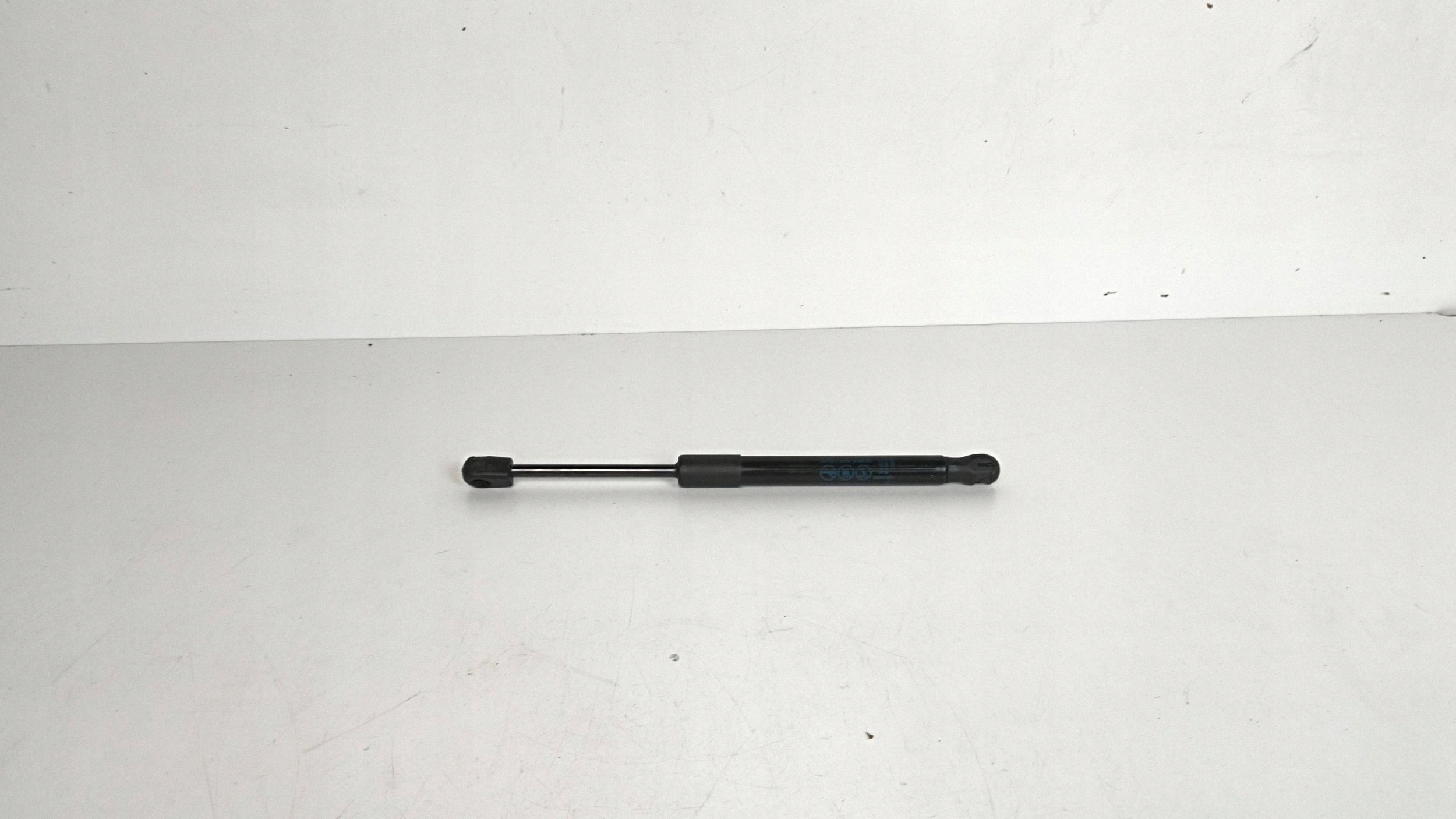 Chevrolet Camaro 16+ damper bonnet boot 23242208