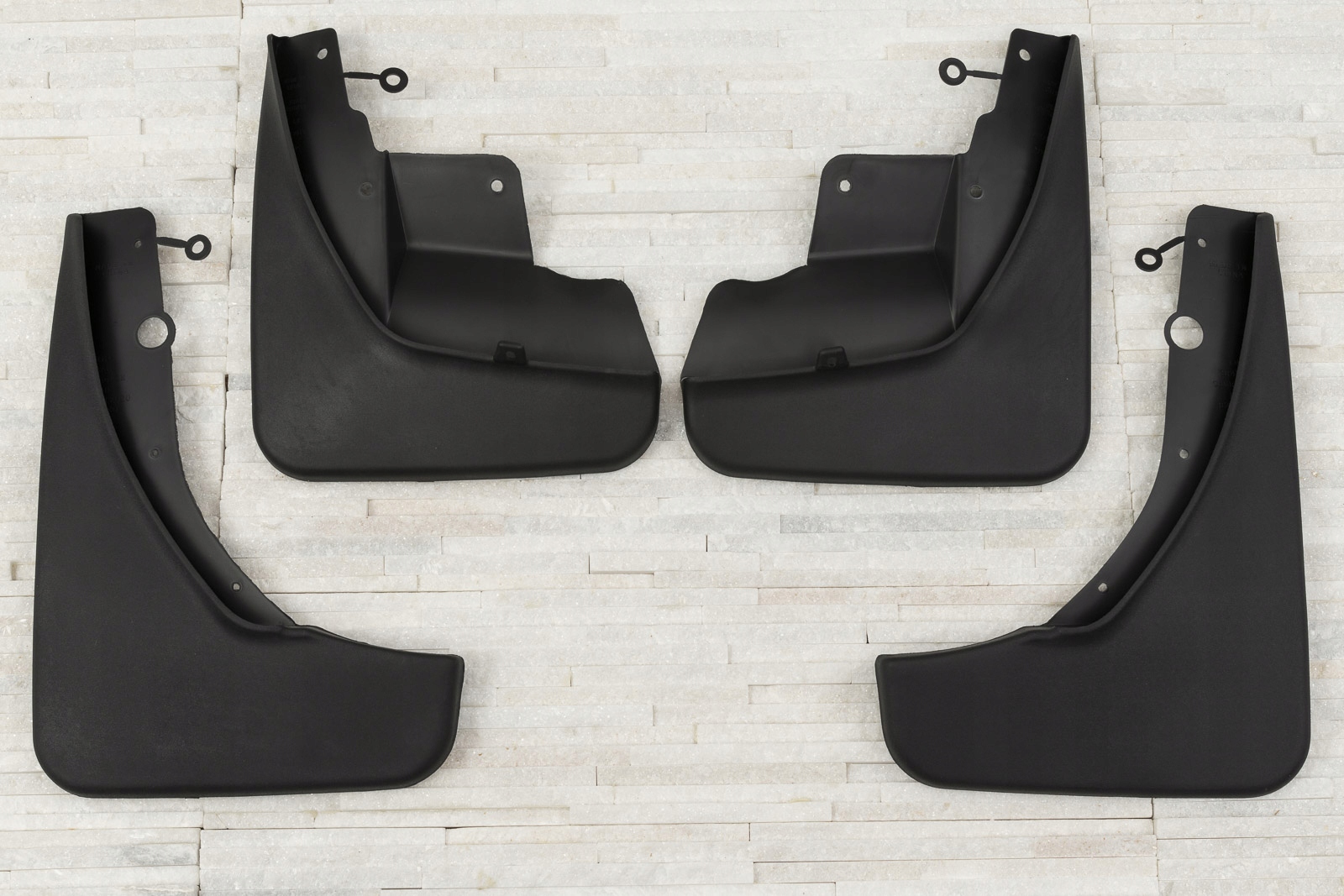 JEEP GRAND CHEROKEE WK2 10 20 CHLAPACZE Weight with packaging 2 kg