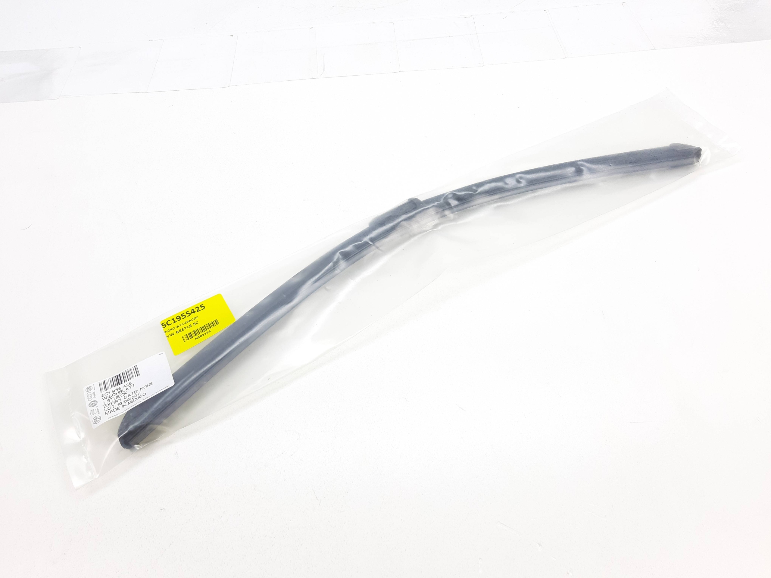 NOWE OEM PIORA WYCIERACZKI VW BEETLE 5C KOMPLET Type Non articulated flat