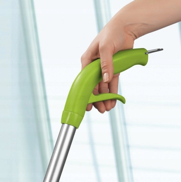 Mop ze spryskiwaczem Mop płaski CleanMax Marka CLEANmaxx