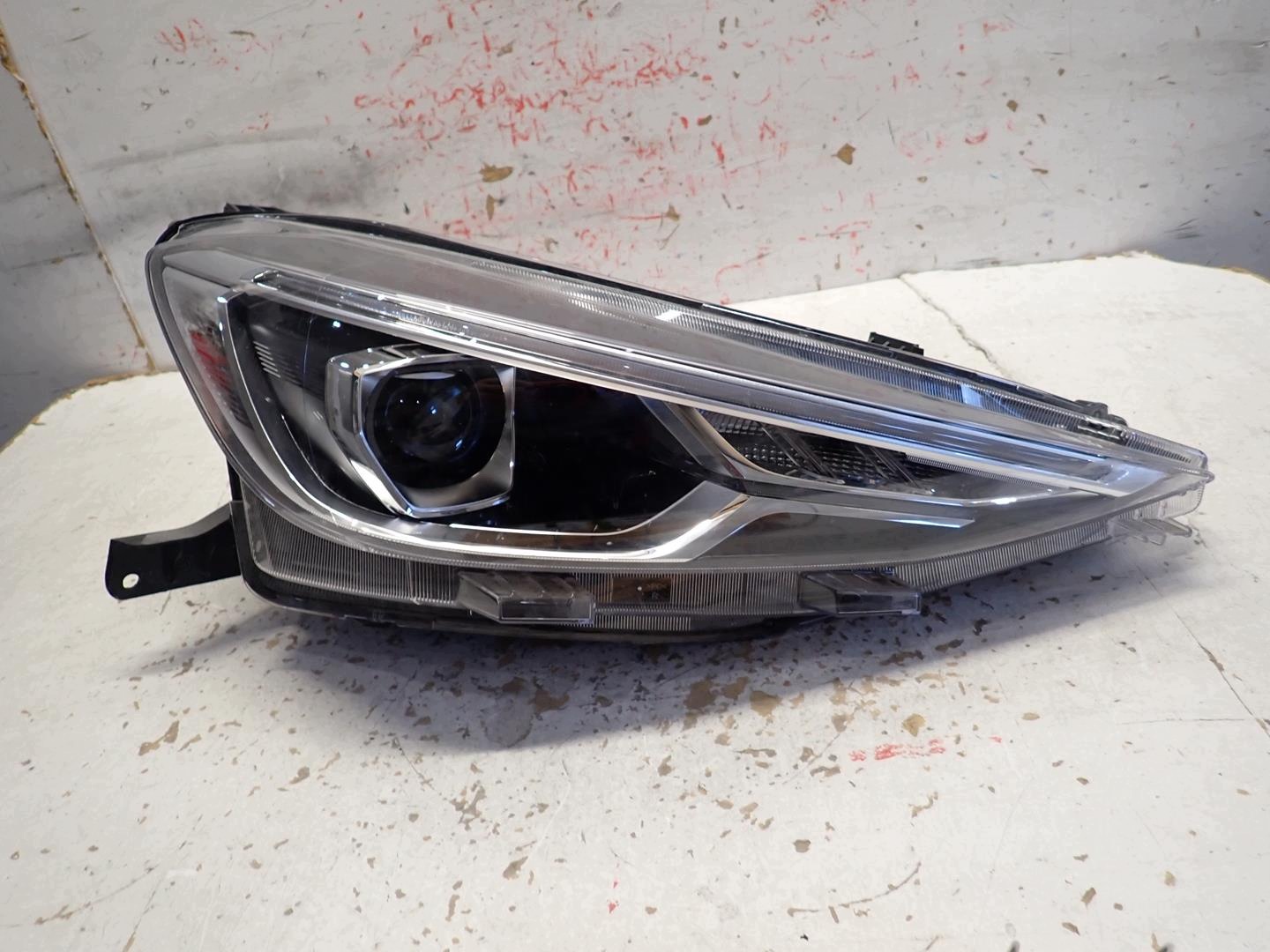 světlo předek přední pravá MG ZS II 2024- FULL LED 11500018