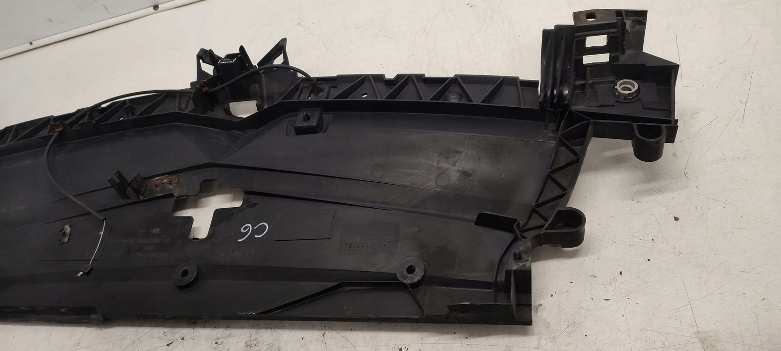 kryt stěny předního Citroen C6 2,7 HDI