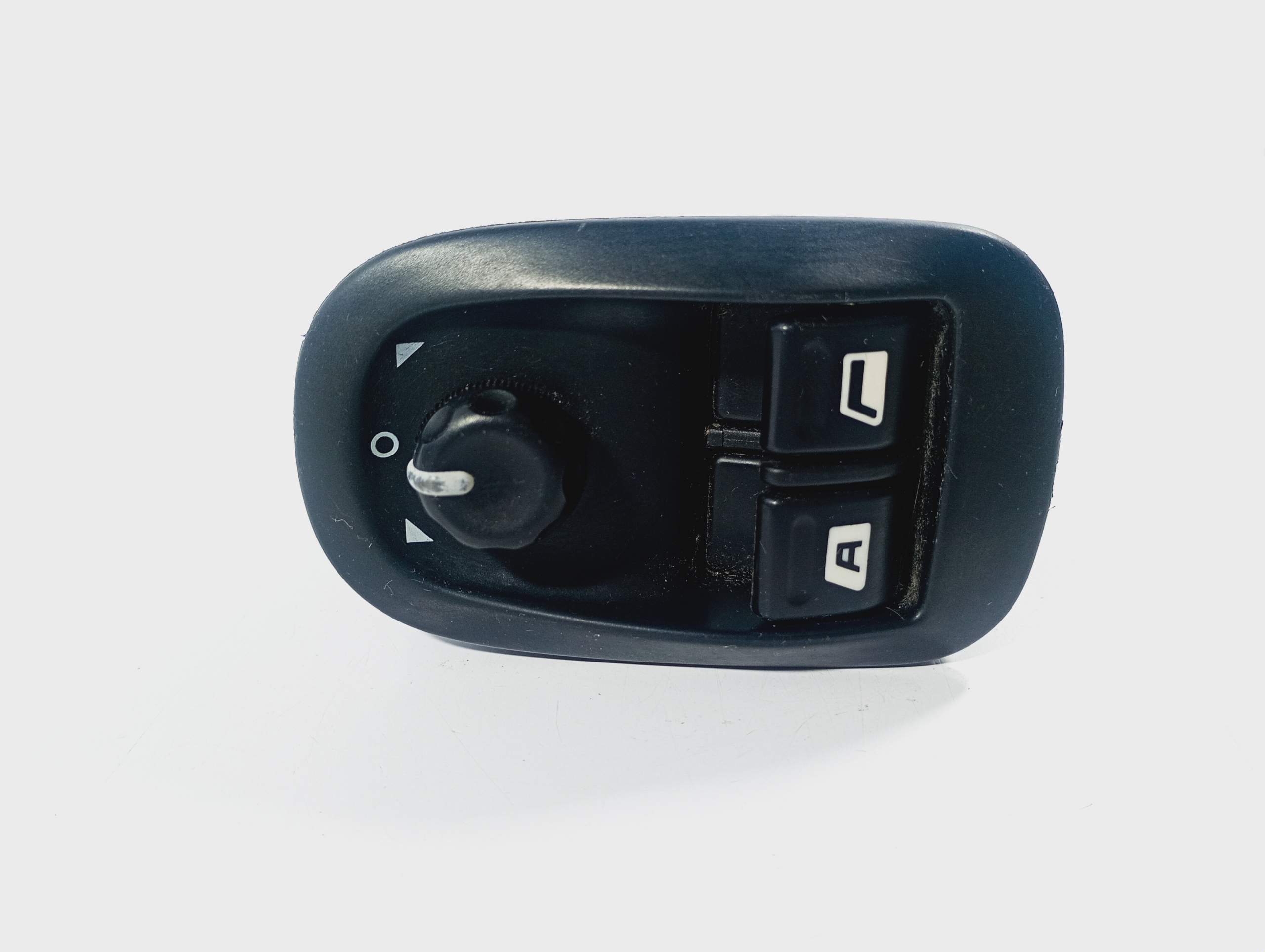 switch switch PANEL of the window left front Peugeot 206 LIFT 03-08