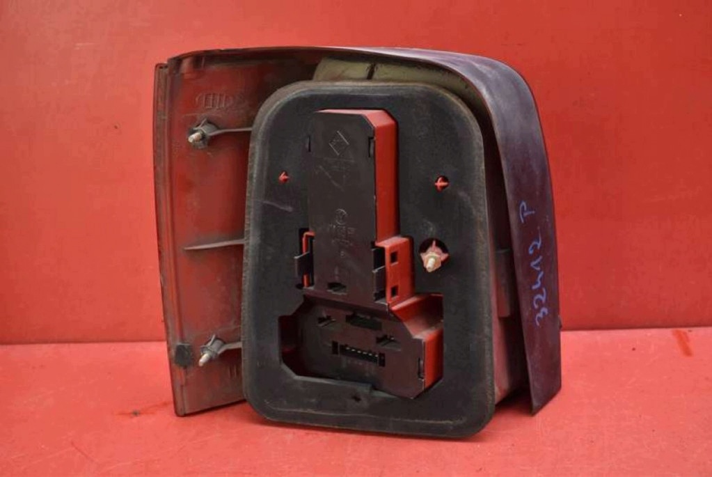 light right rear part rear 3B9945257 VW PASSAT B5 KOMBI 96-00