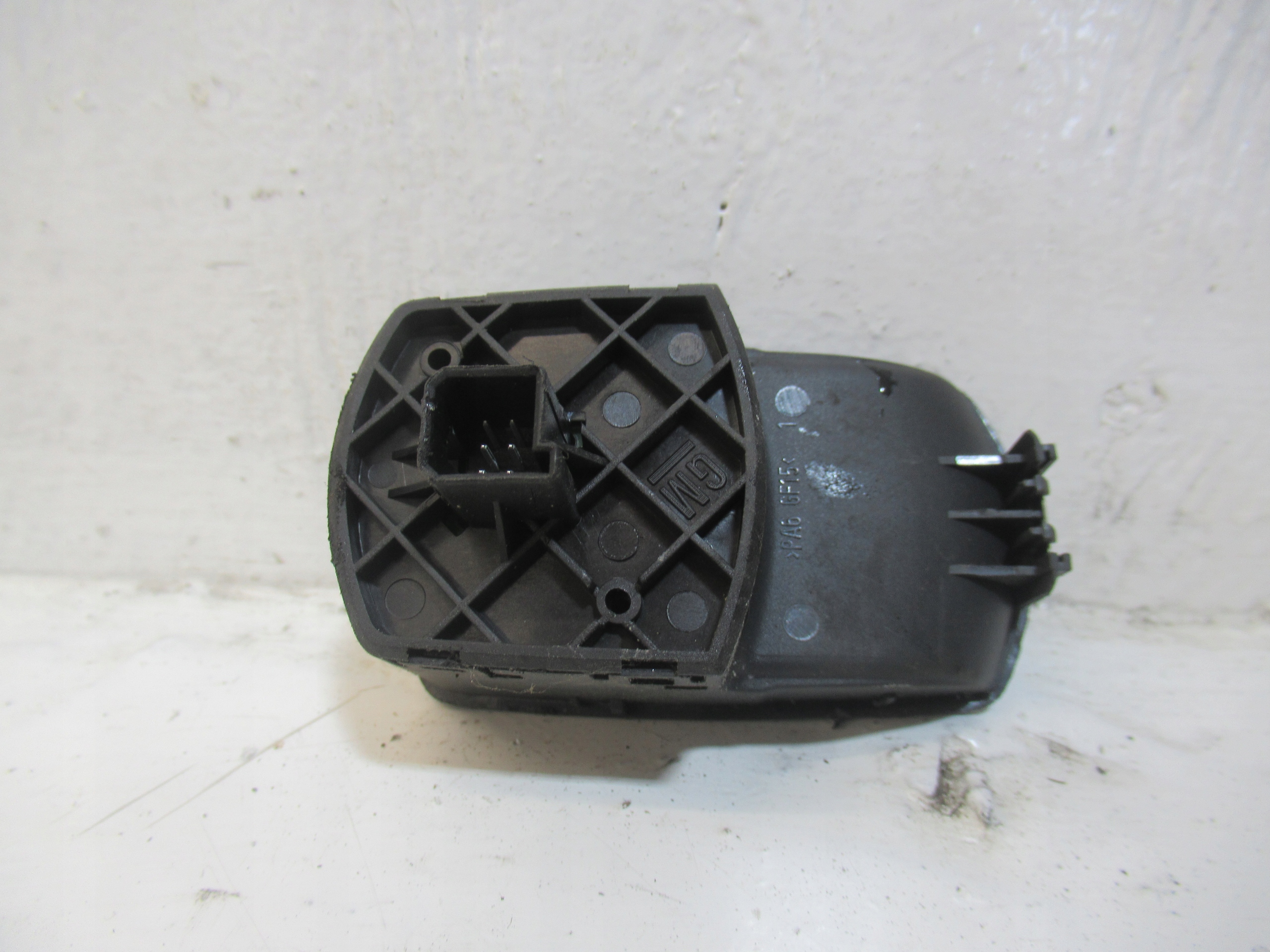 button switch windows OPEL CORSA D