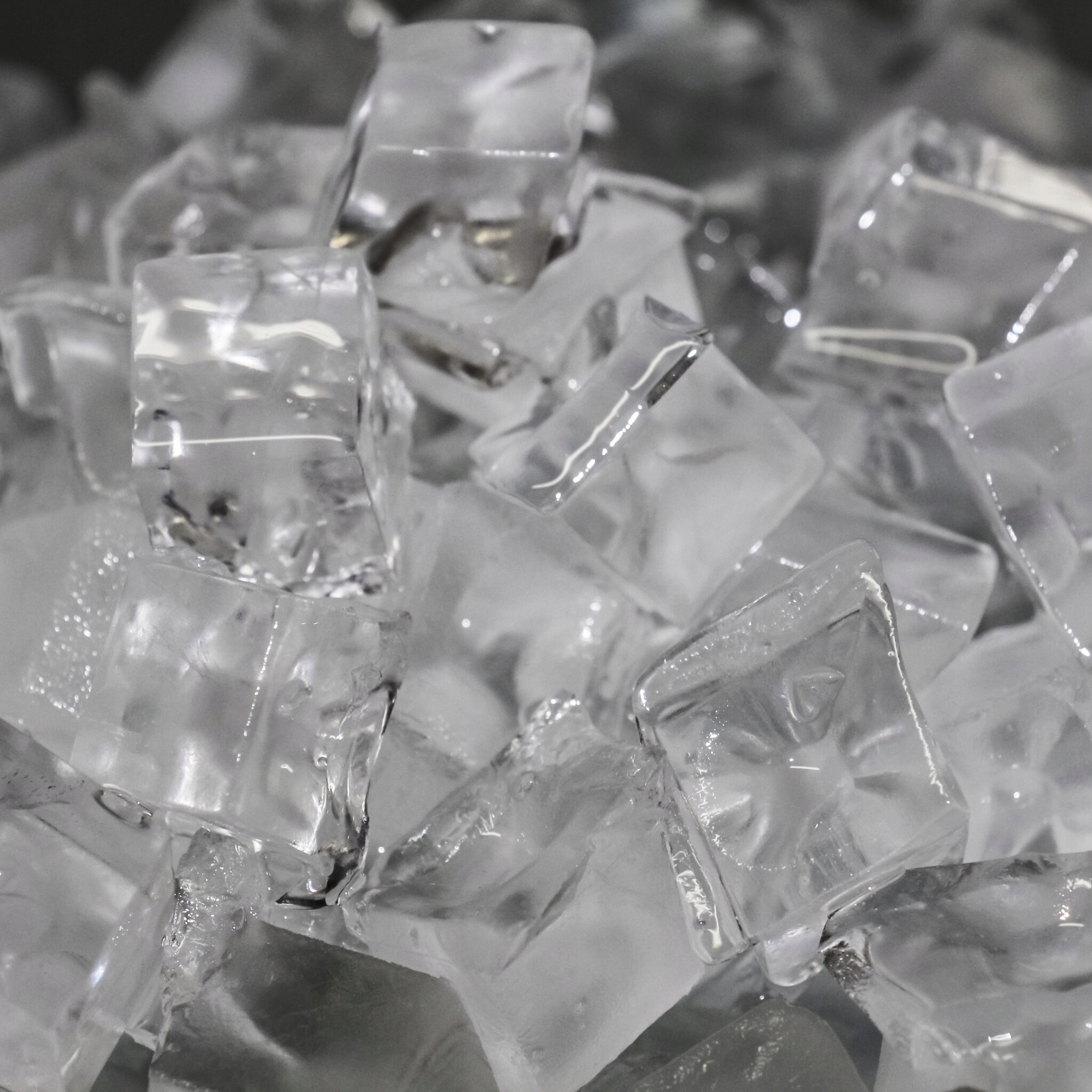 Kostkarka do lodu przemysłowa MASZYNA do produkcji lodu 55kg/h Mega-M Pojemność zbiornika na lód 18 kg