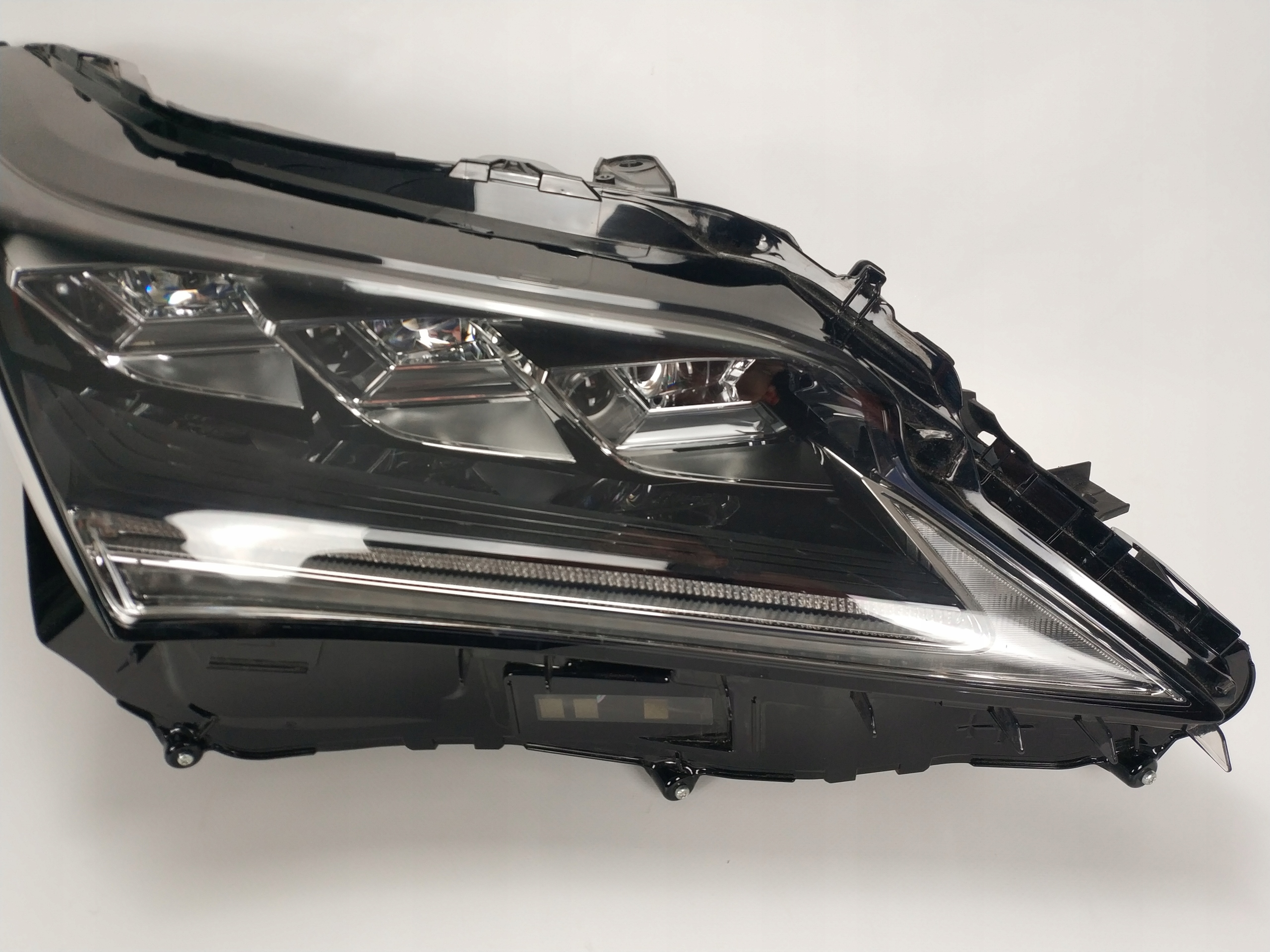 LEXUS RX IV 4 lampa FULL LED przód przednia prawa Producent części Lexus OE