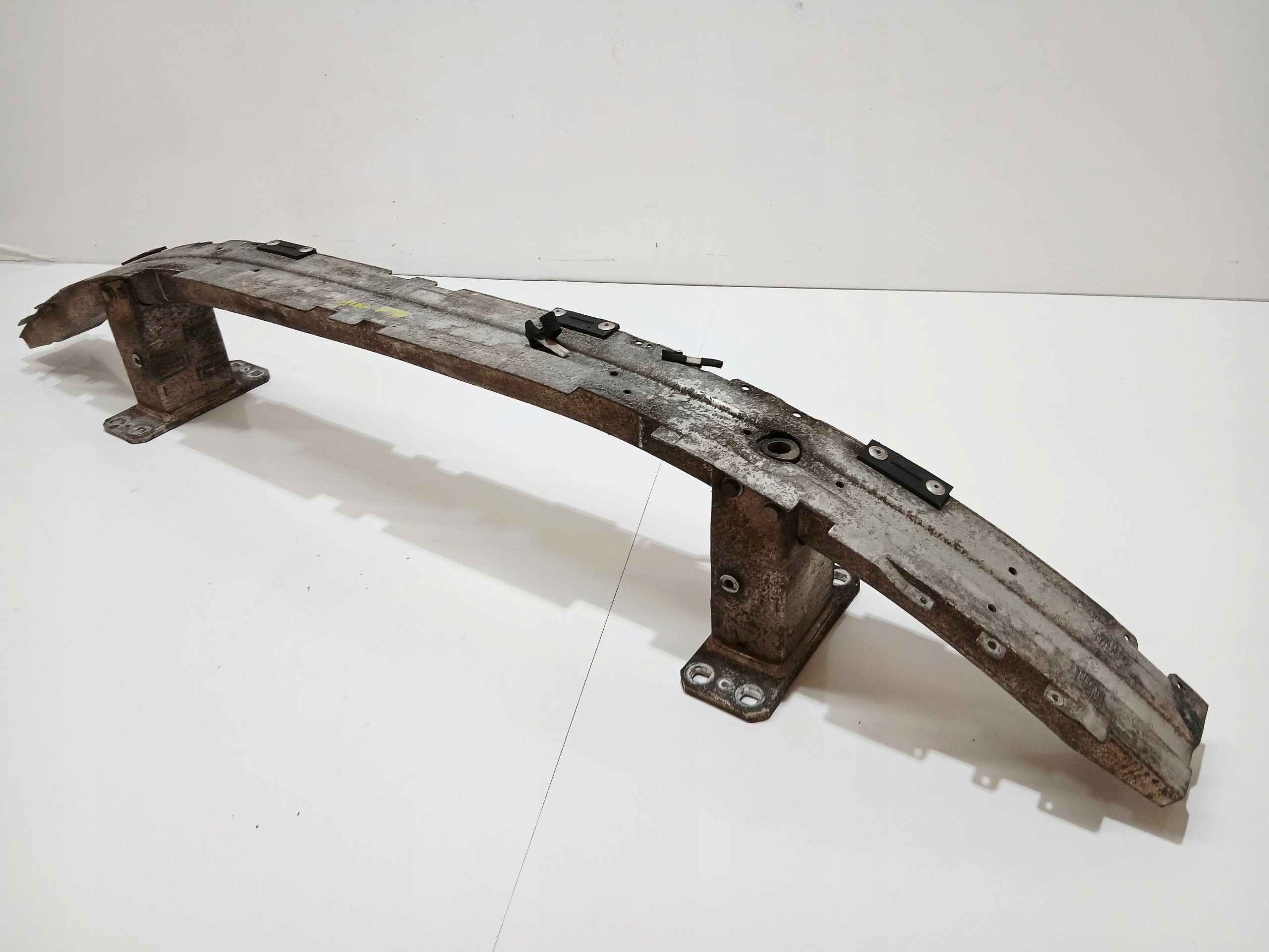 sider pillar of a bumper front BMW E60 E61 OE 7148586 (0000851)