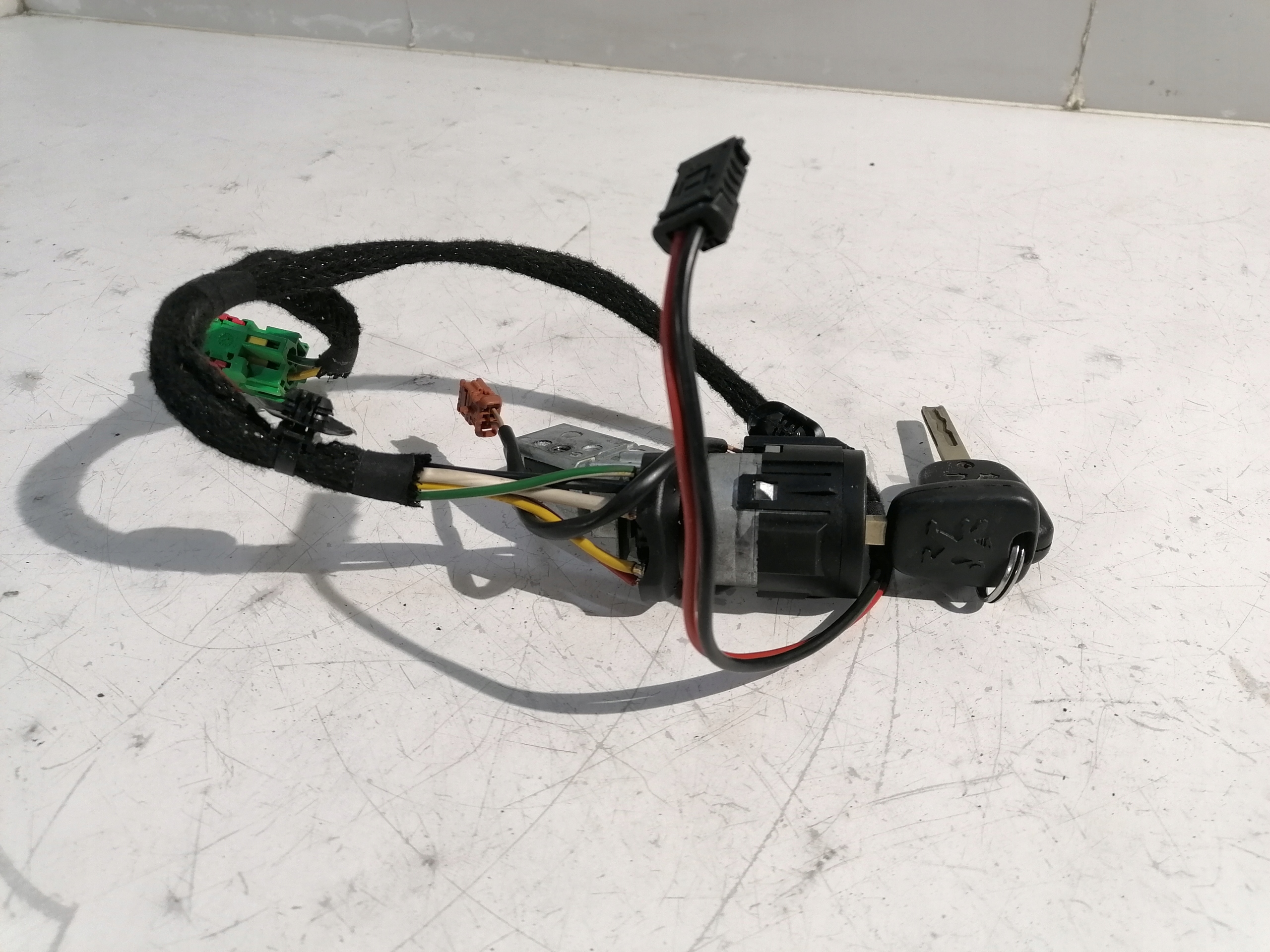 36353100 - Peugeot 307 ключ зажигания