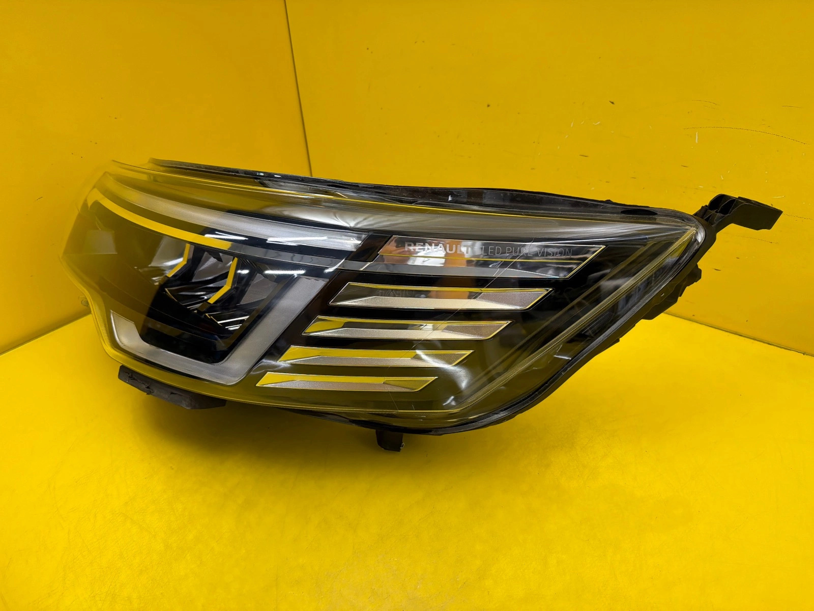 light left Renault Trafic IV Full Led 260601790R