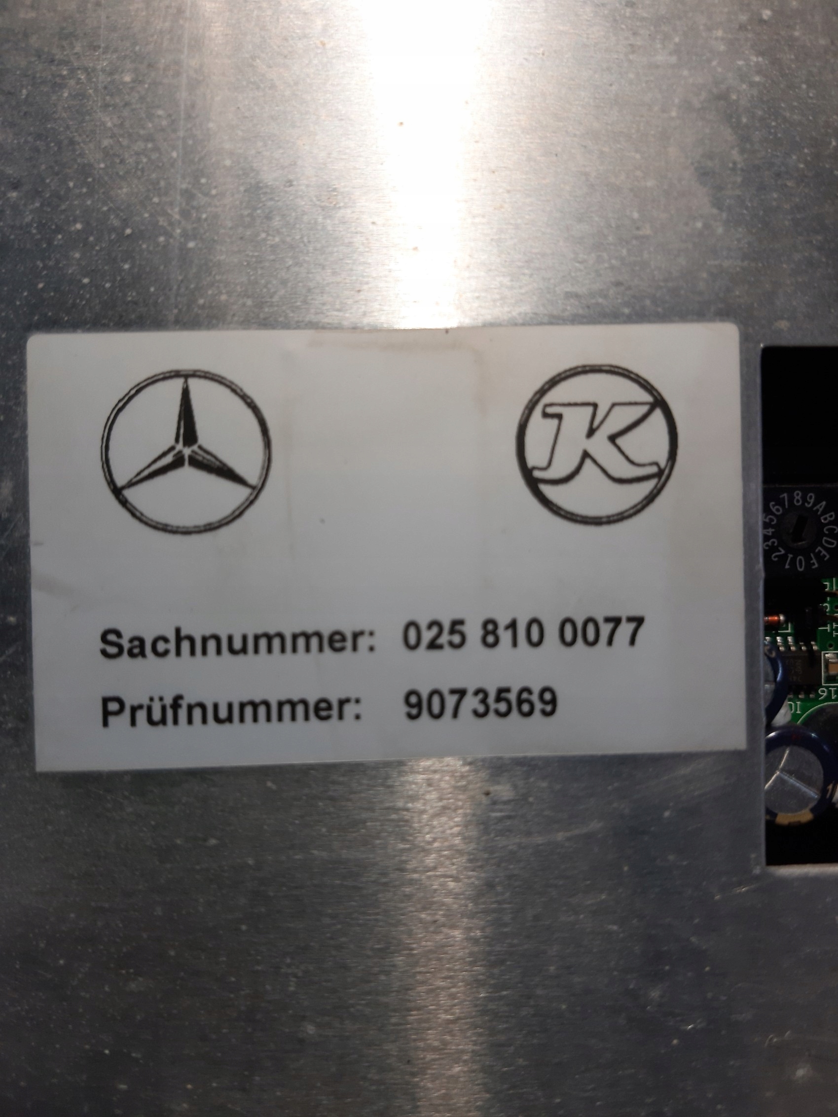 značka INFORMACYJNA display MERCEDES 0258100077